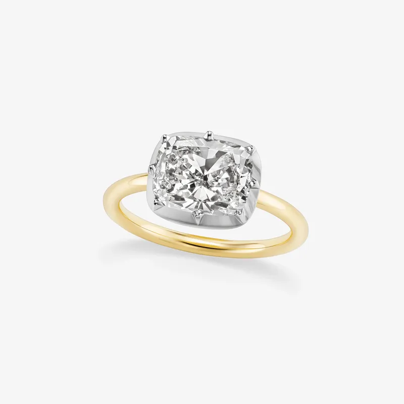 <p>Diamond Button Back ring worn by actress Rashida Jones to the 2025 Emmy Awards</p>

