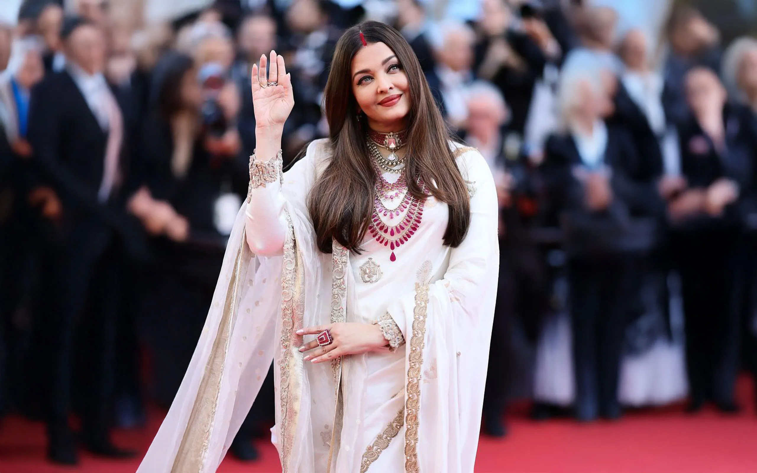 <p>Indian actress Aishwarya Rai wears a suite of pear-shaped rubies from Manish Malhotra Jewellery to the Cannes Film Festival 2025</p>
