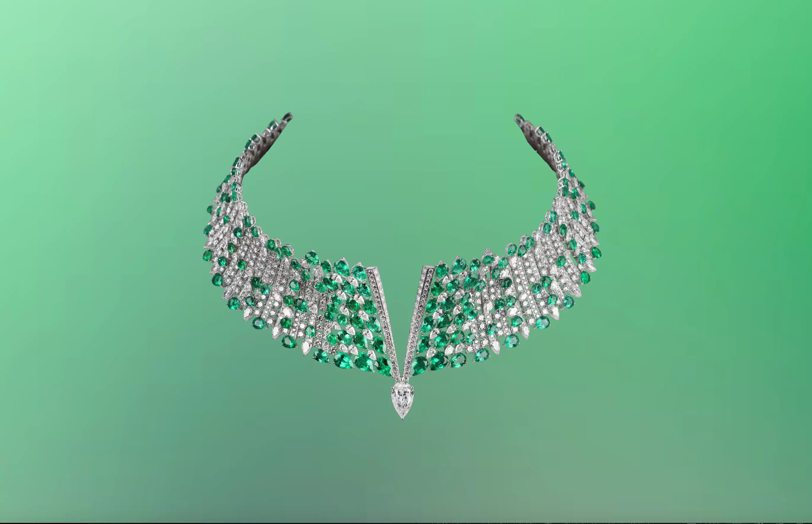<p>Benoi Jewels Undress necklace with pear-shaped emeralds and diamonds</p>
