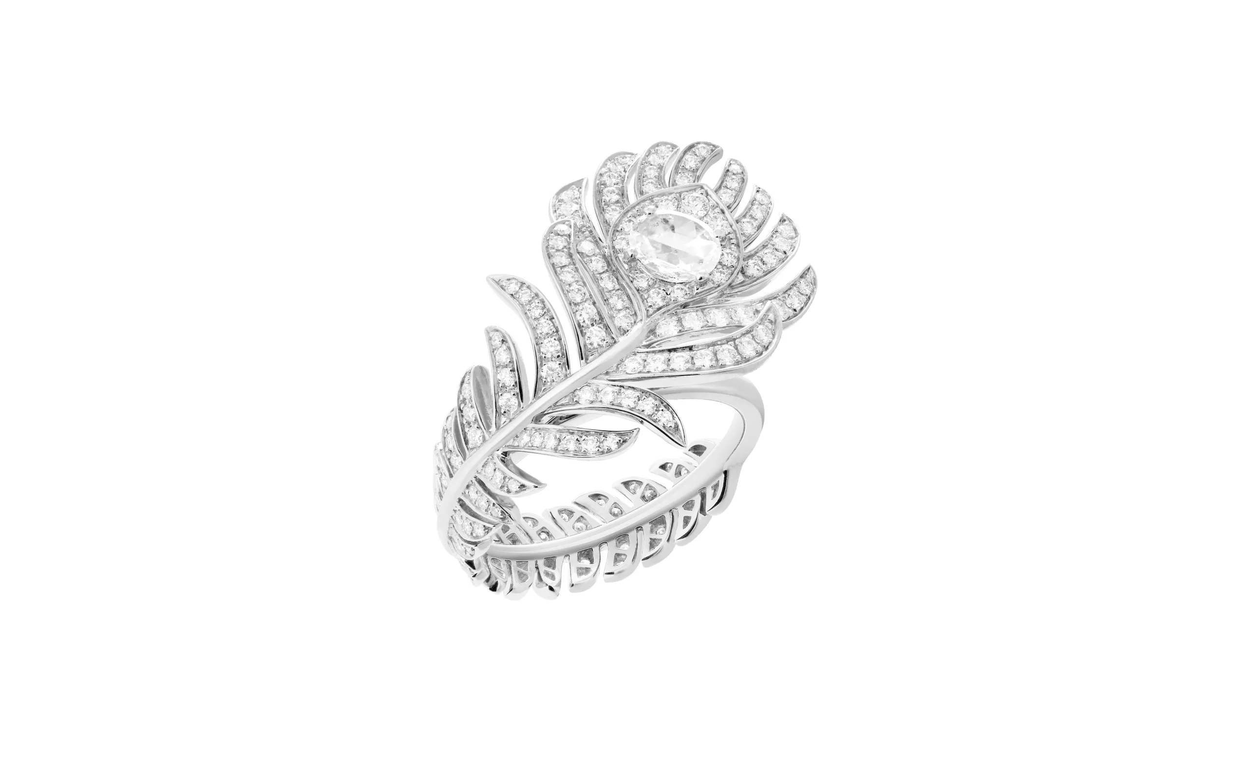 <p>The Boucheron Plume de Paon ring worn by actress Daisy Edgar Jones to the Cannes Film Festival 2025</p>

