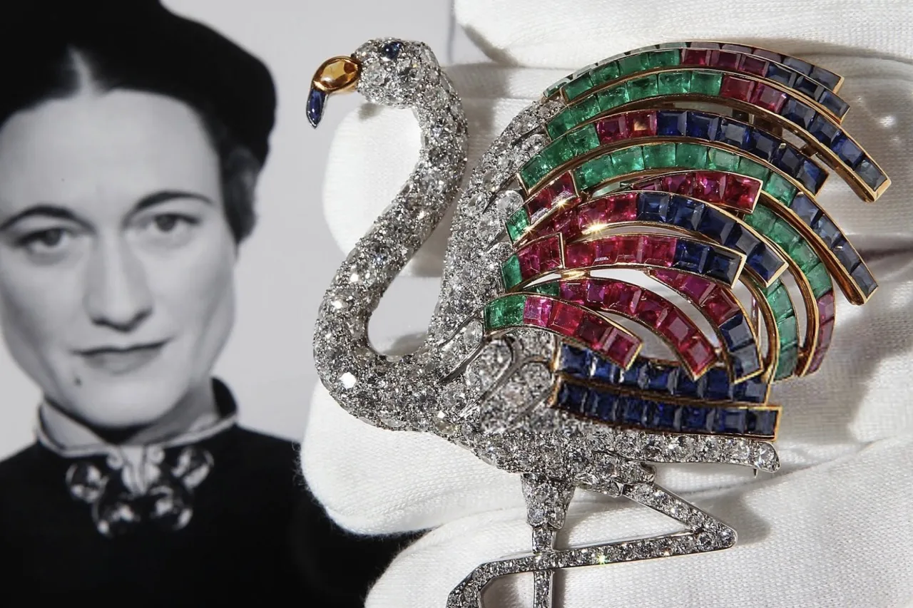 <p>Duchess of Windsor’s Cartier Flamingo Brooch</p>
