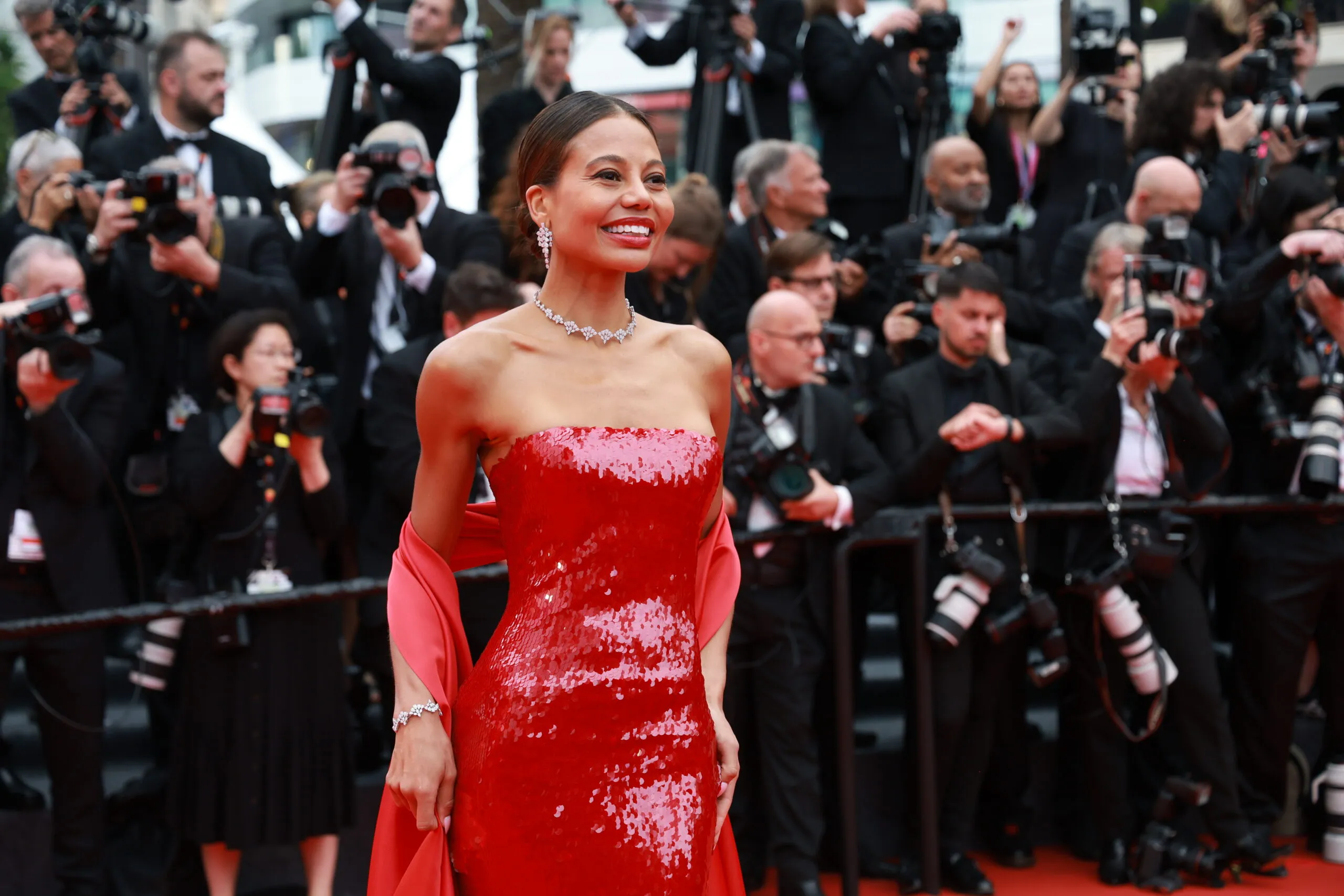 <p>Emma Thynn, Marchioness of Bath wears a suite of Chopard diamonds to the Cannes Film Festival 2025</p>
