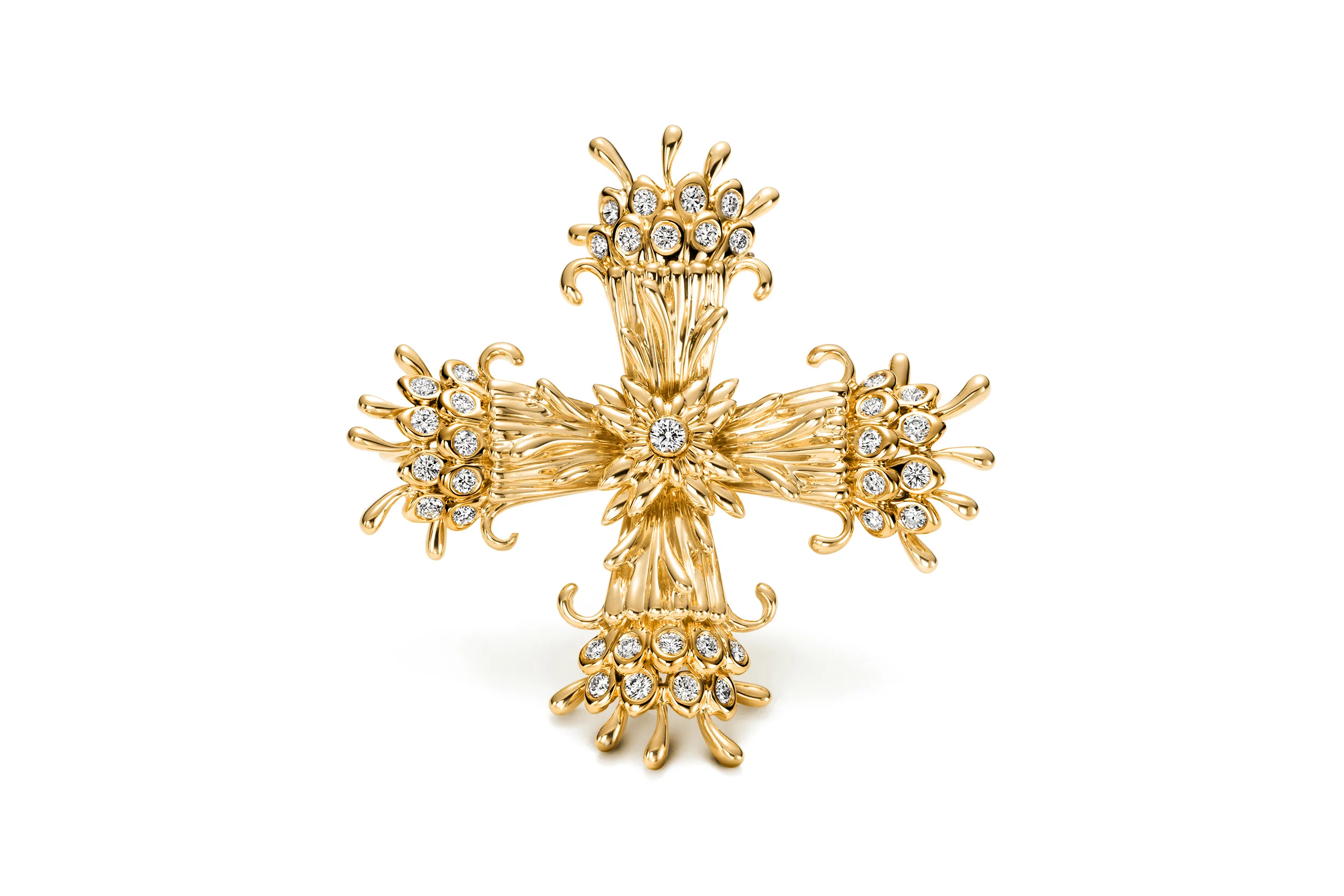 <p>A closer look at the Jean Schlumberger by Tiffany Maltese Cross clip worn by actress Chloë Sevigny at the 2025 Emmy Awards, set with diamonds in 18k yellow gold</p>
