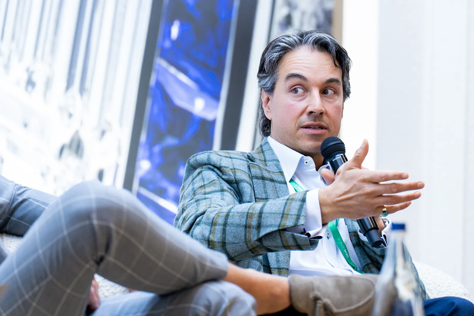 <p>David Nassi, President of 100% Natural Ltd speaking at GemGenève on coloured gemstones</p>
