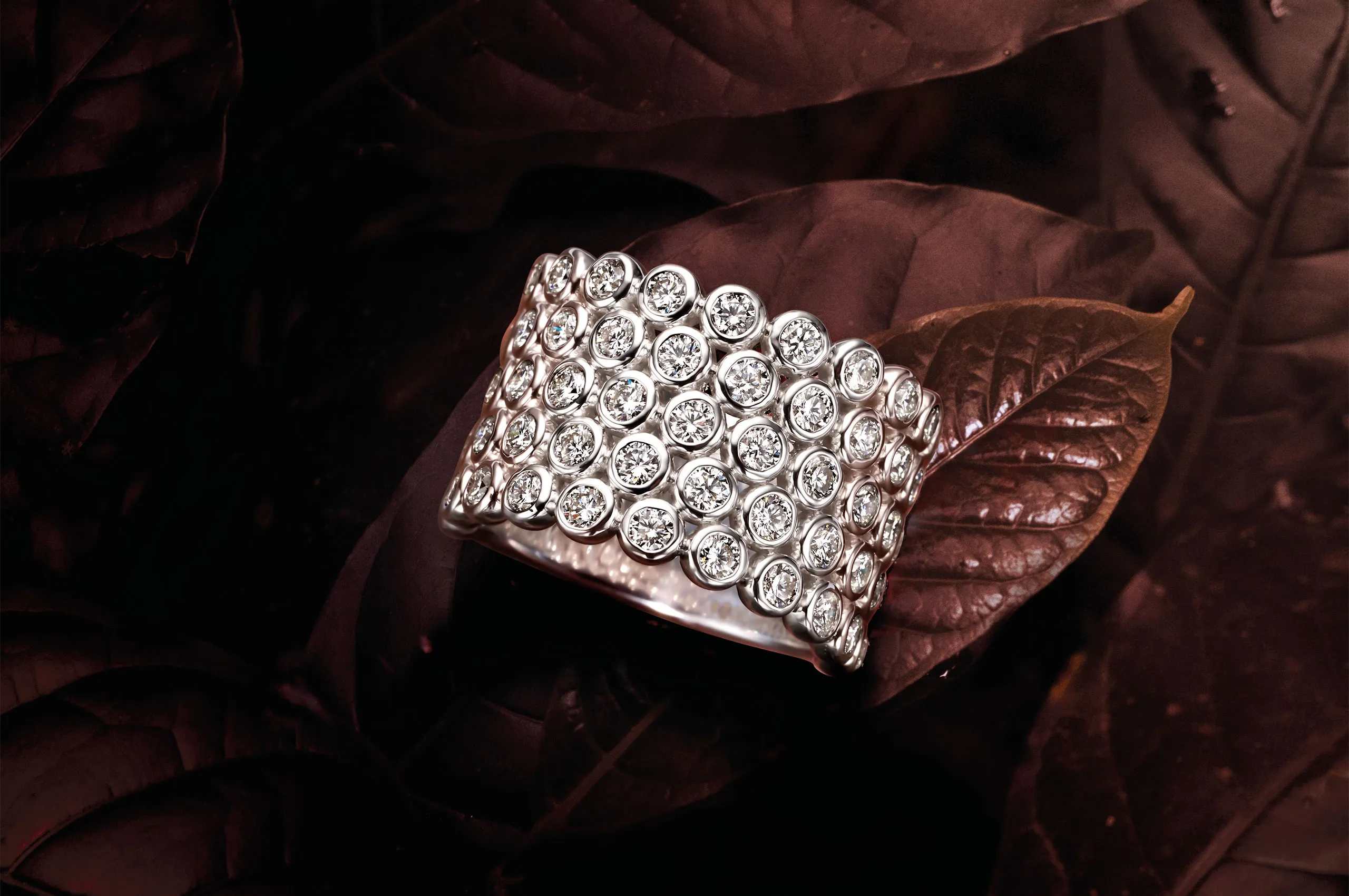 <p>Histoire d’Elle diamond ring from the Les Incondition &#8216;Elle collection </p>
