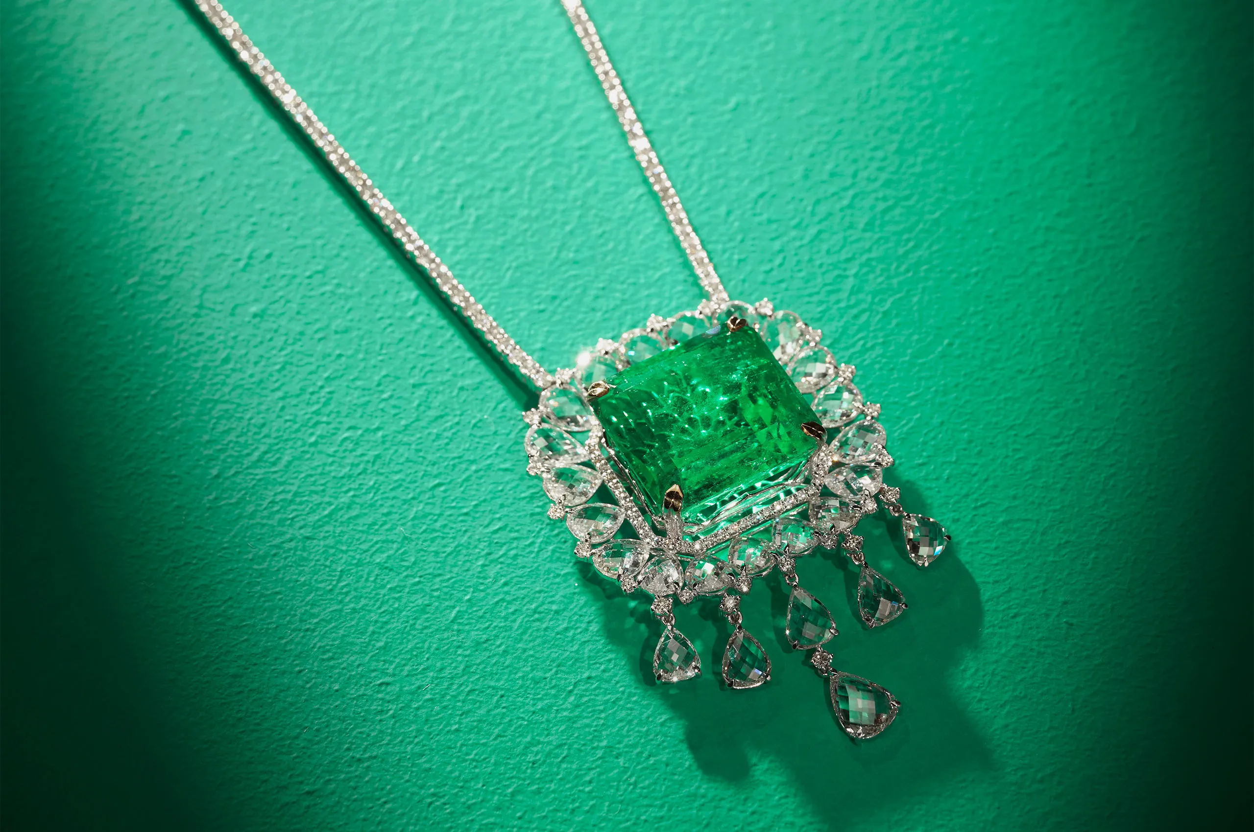 <p>Jaipur Gems Verdant Majesty necklace with a 36-carat Colombian emerald surrounded by diamonds </p>
