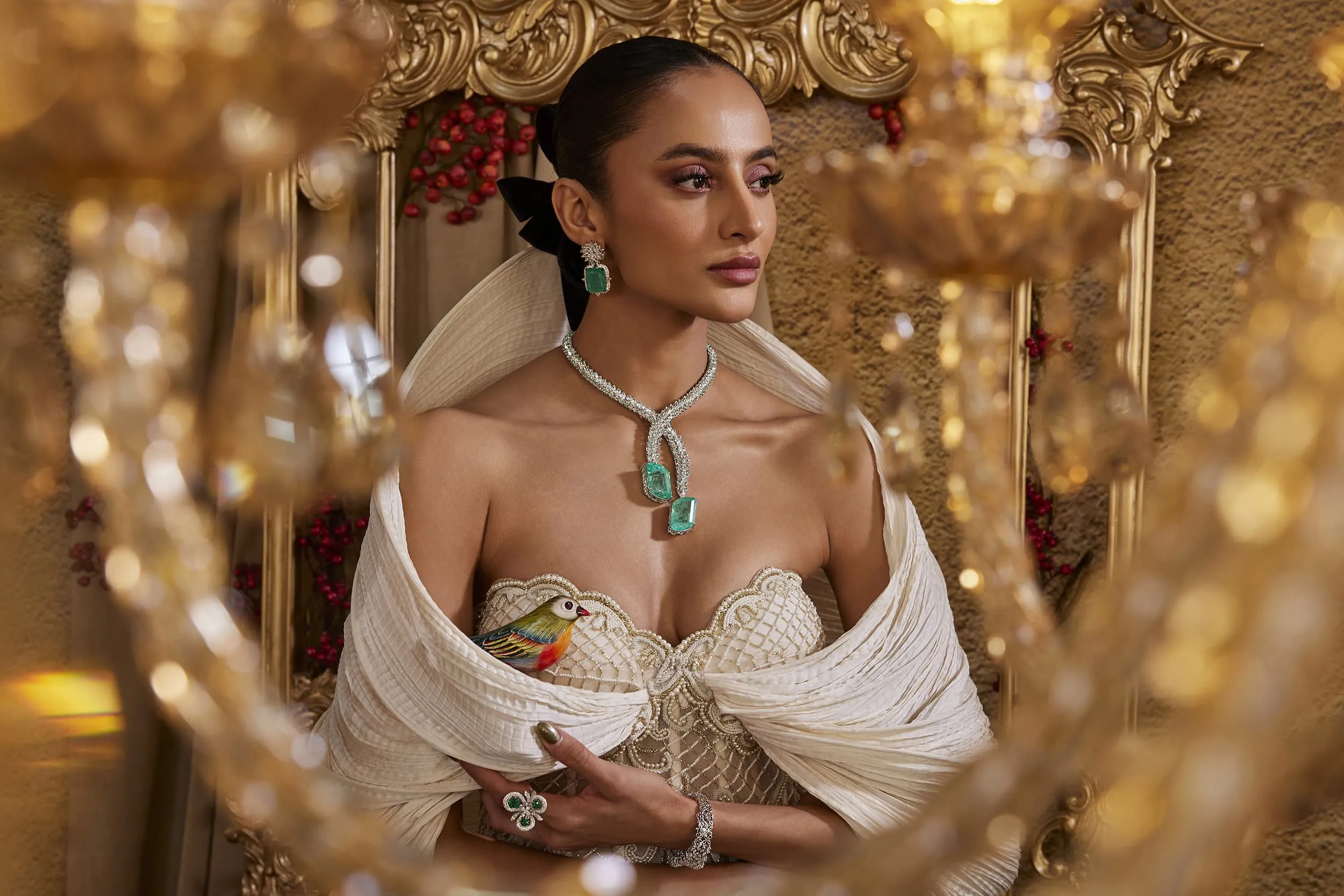 <p>The captivating and distinctive artistry of Mrs. Marquise&#8217;s exceptional emerald and diamond necklace and earrings</p>
