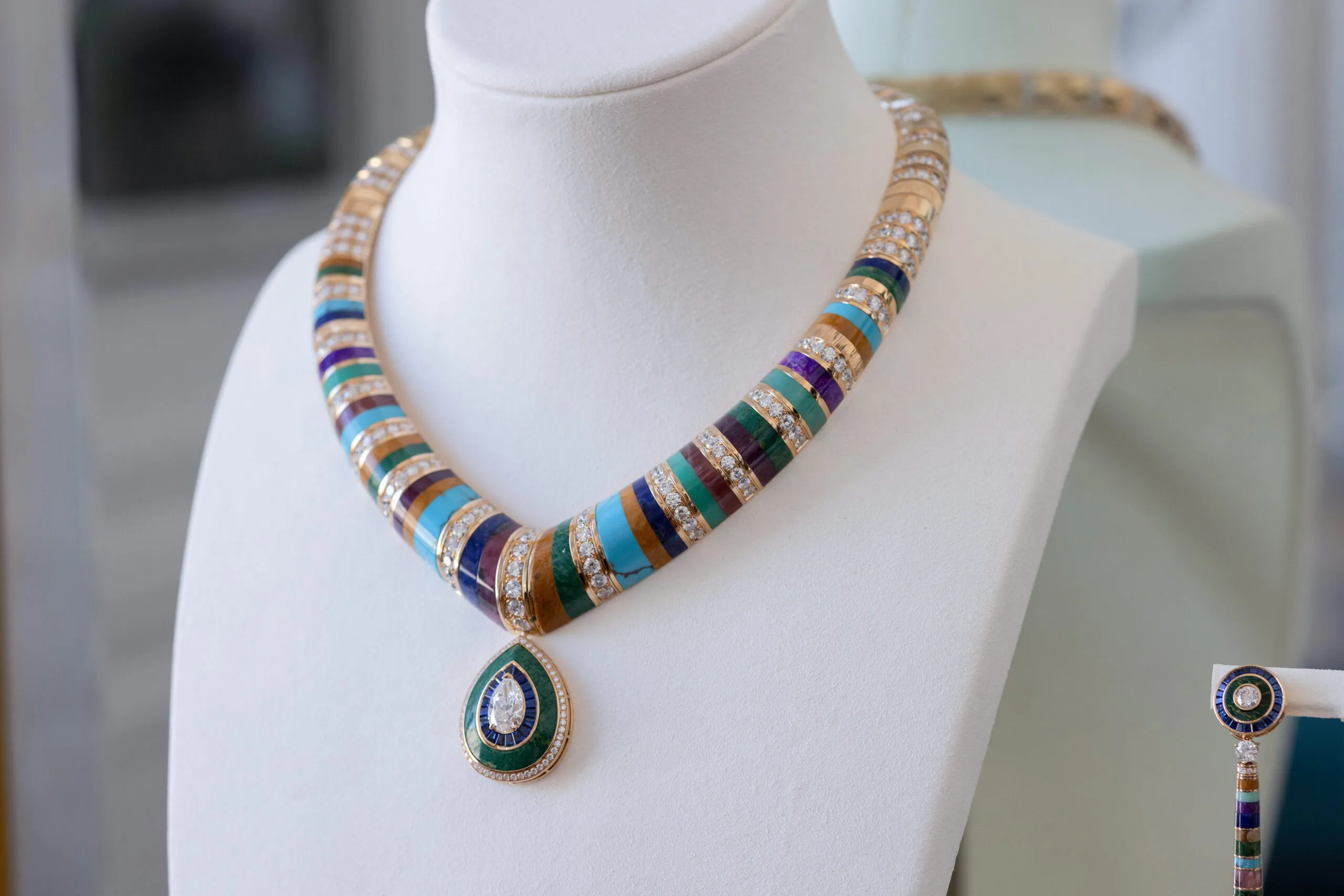 <p>Inspired by the hardstone dials Piaget pioneered in the 1960s, the necklace alone required over 300 hours of craftsmanship</p>
