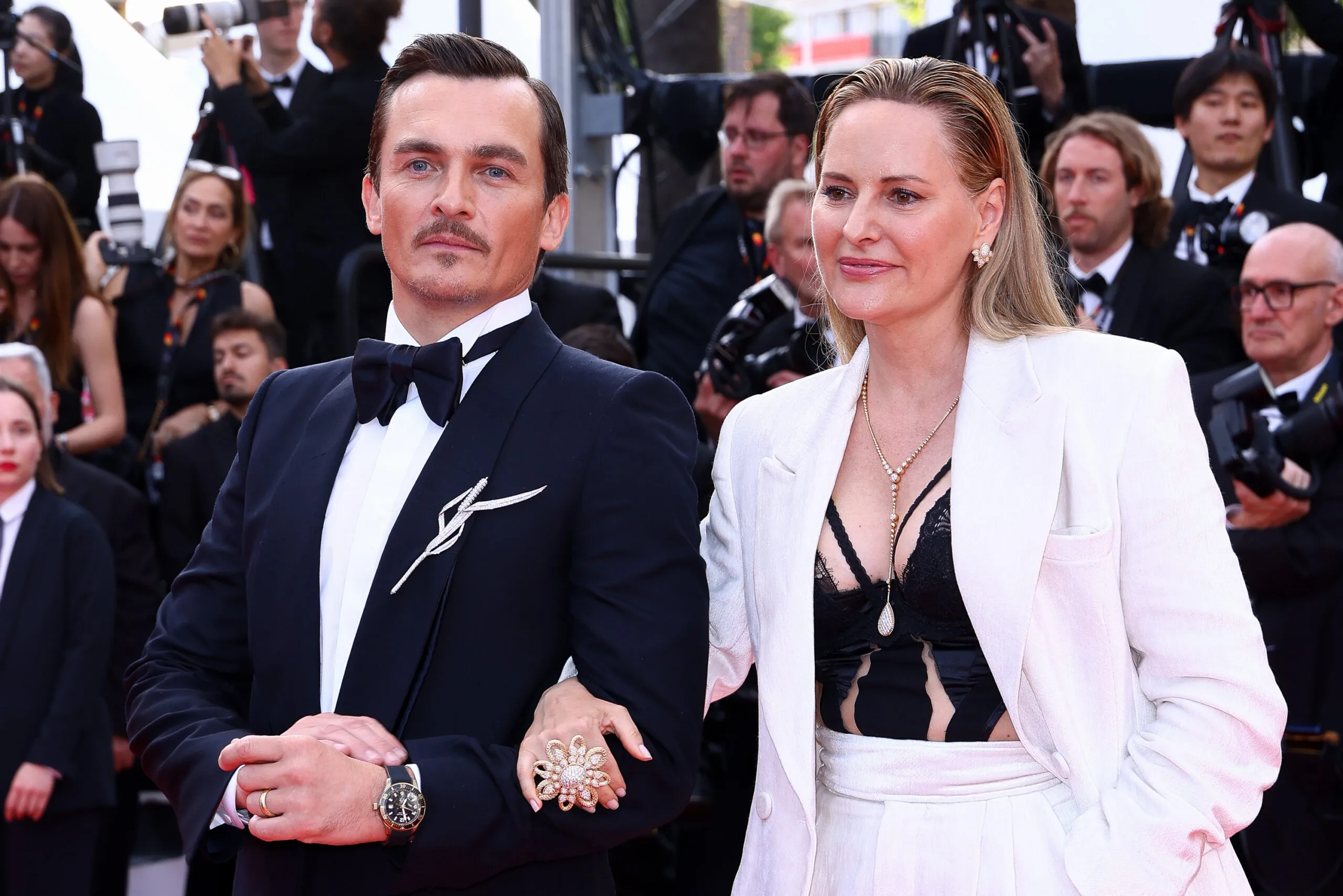 <p>British actor Rupert Friend wears the Boucheron Roseau brooch from the Untamed Nature High Jewellery collection to the Cannes Film Festival 2025</p>
