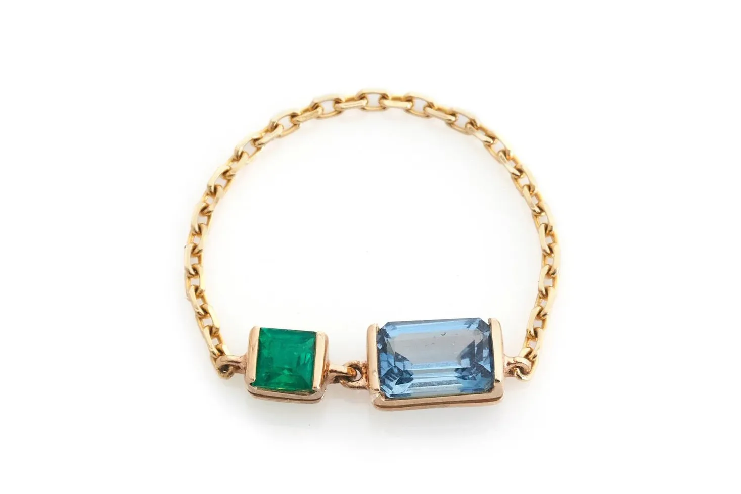 <p>Yi Collection Chain ring with emerald and topaz set in 18k yellow gold </p>