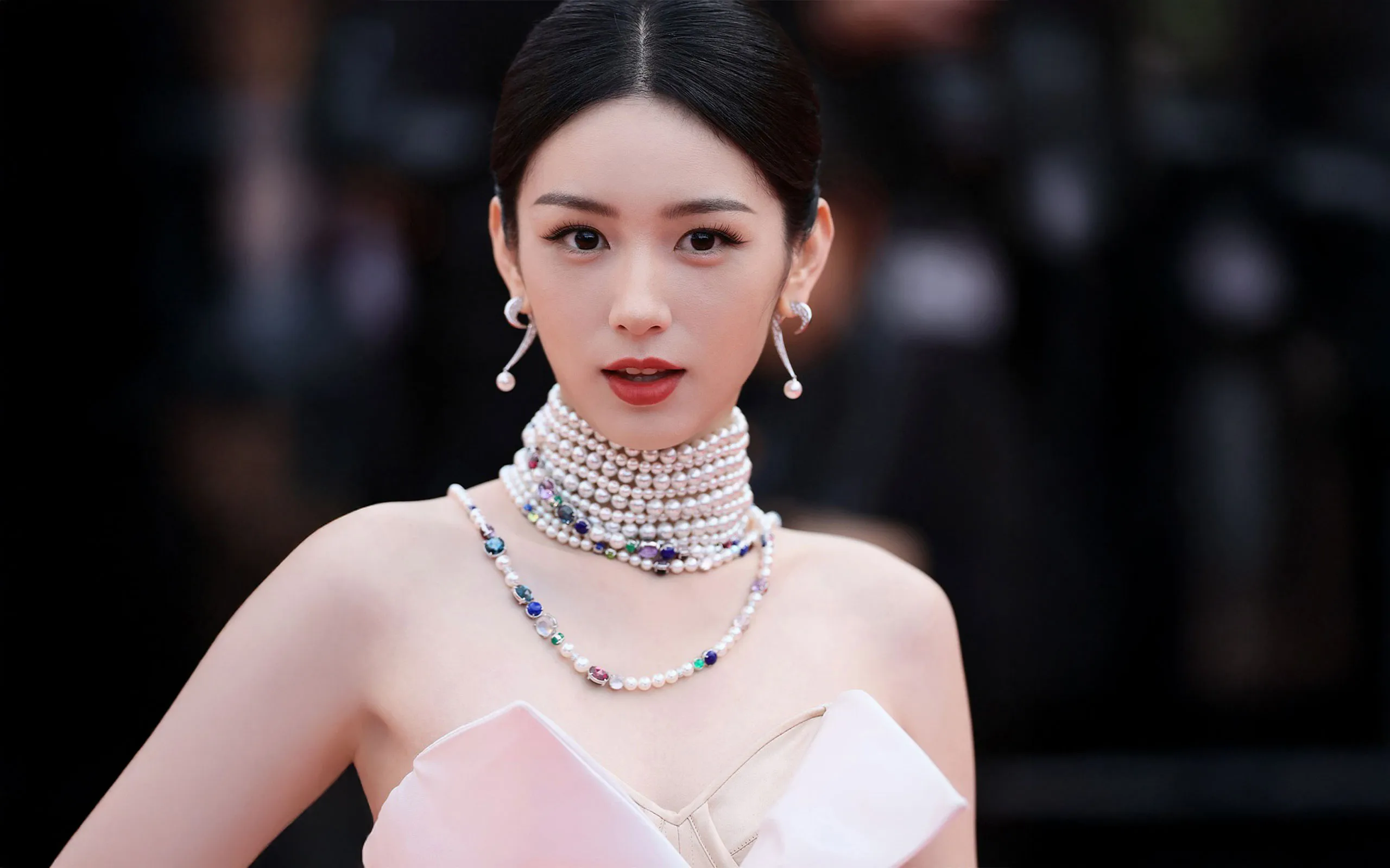<p>Chinese actress Zhou Ye wears the Tasaki Harmonie necklace from the Nouvelle Ère High Jewellery collection to the Cannes Film Festival 2025 </p>
