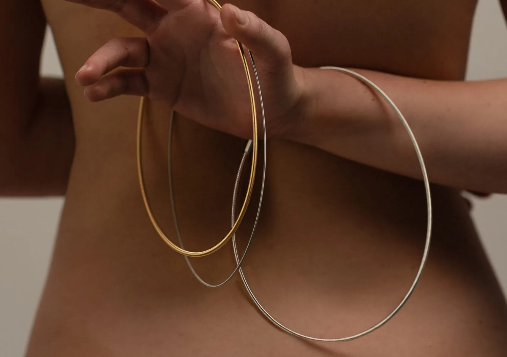 <p>Demonstrating the strength and elegance of Taloumis spiral chains</p>
