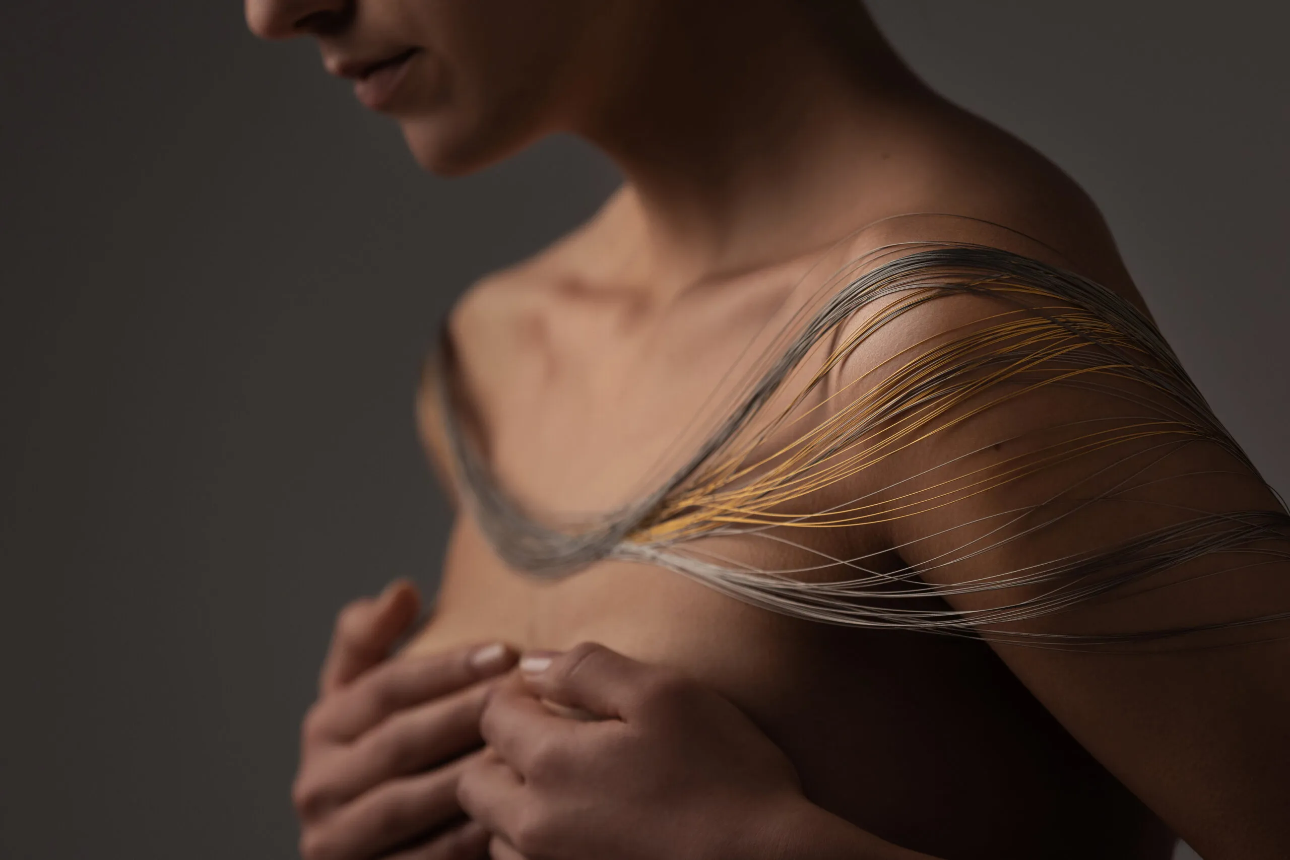 <p>A closer look at the innovative spiral chains created by Taloumis</p>
