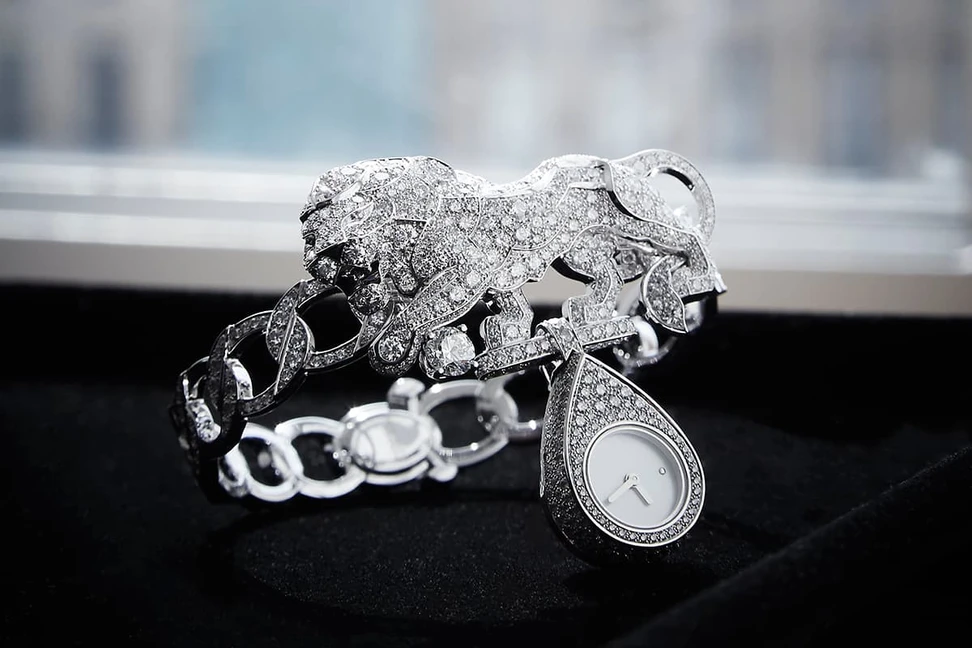 <p>Chanel L’Esprit du Lion “Timeless” diamond watch in 18 carat white gold</p>