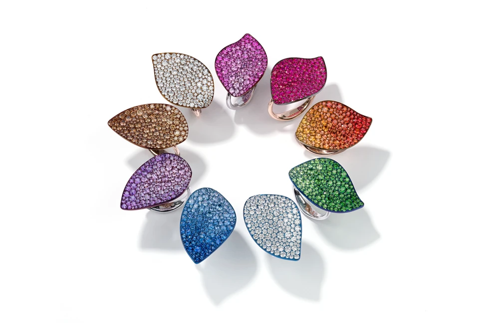 <p>Glenn Spiro Petal rings in titanium with multicoloured gems</p>
