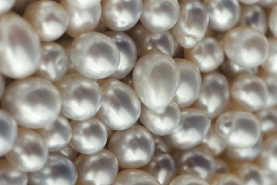<p>Golden Rules Of Looking After Pearl Jewellery</p>

