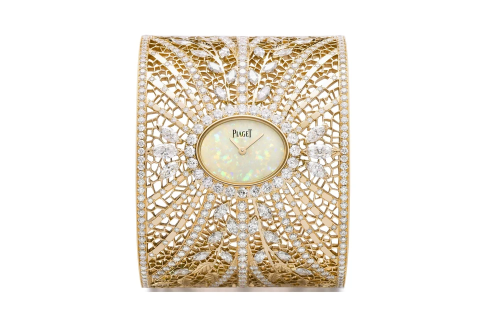 <p>Piaget High Jewellery Gold Lacework Cuff Watch</p>