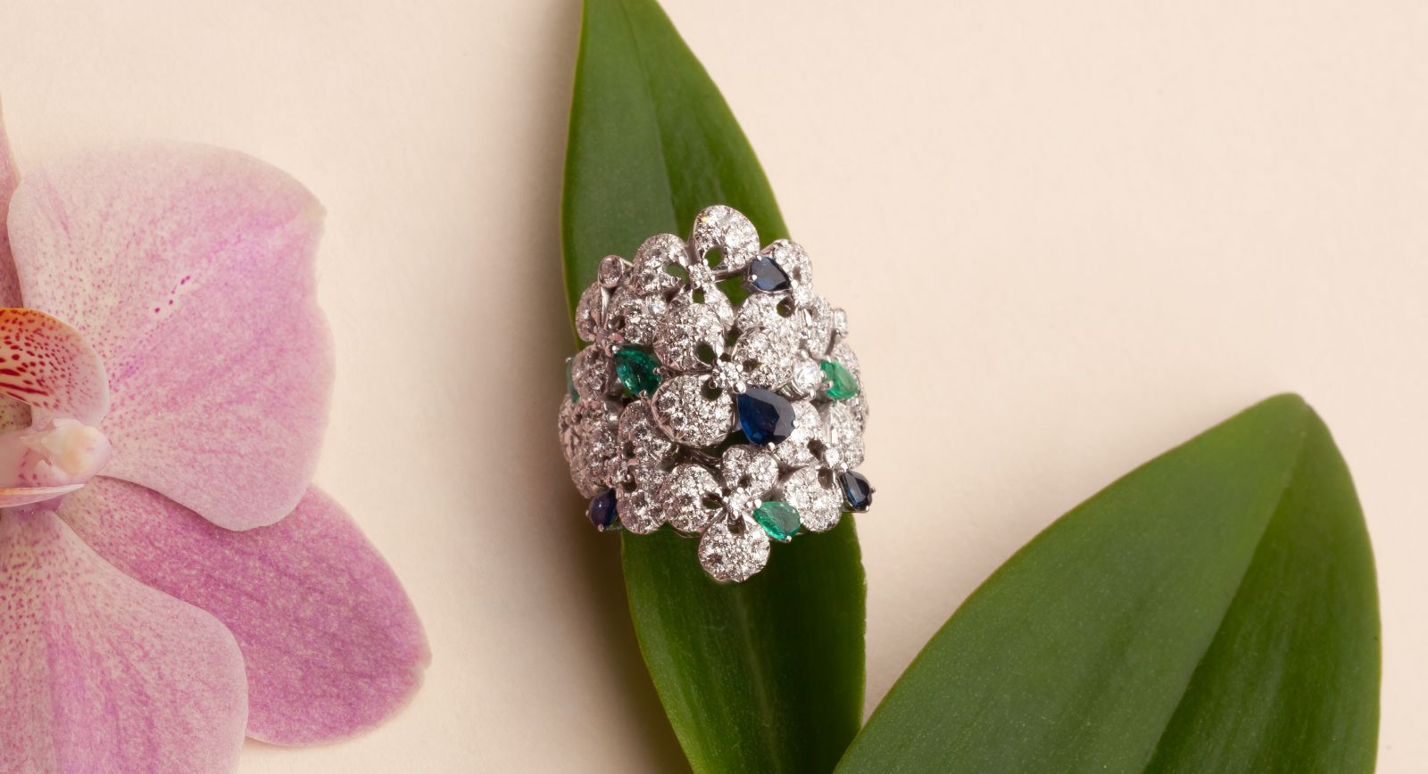 Onyx Diamond Blossom sautoir, Louis Vuitton