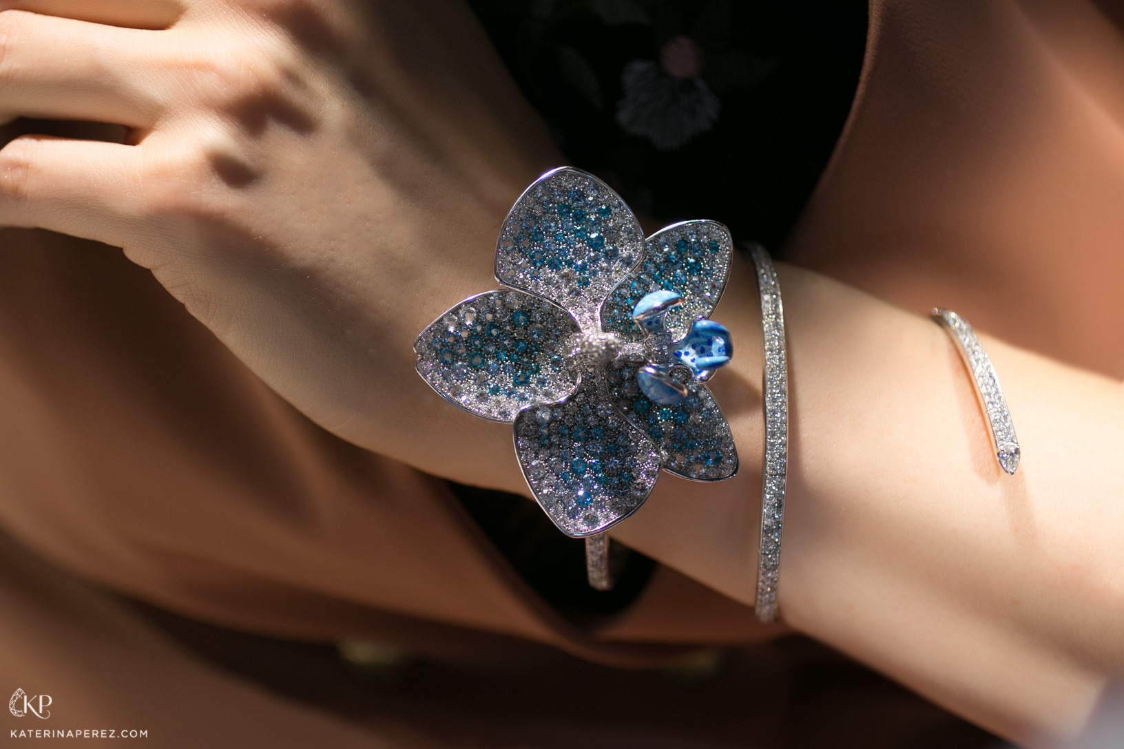 ANGRY transformable orchid bracelet, brooch and ring in pave diamonds