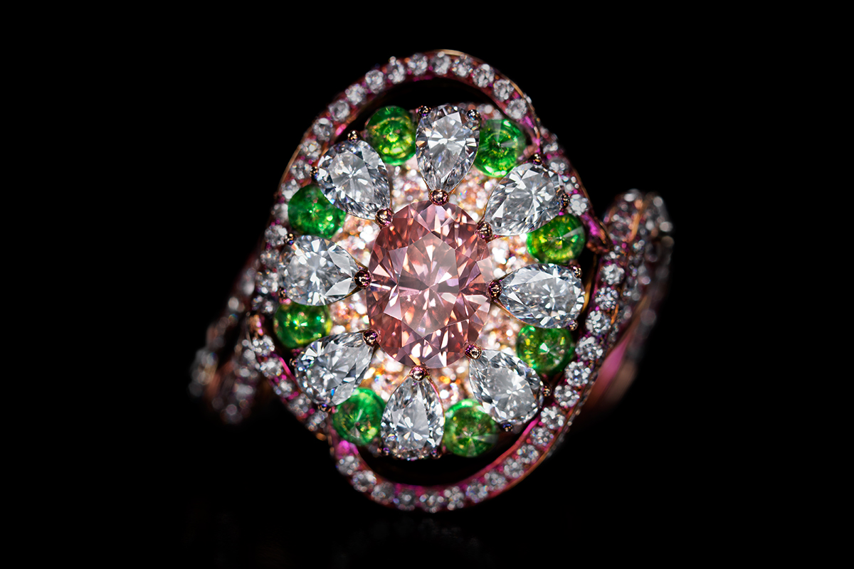 Wallace Chan ‘Summer Dream Serenade’ ring with 1.05ct pink diamond, colourless diamonds and demantoid garnets 