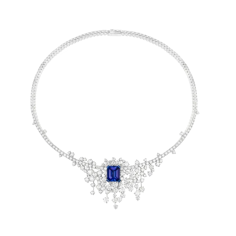 Maison FRED Moonlight Reflection necklace in 18k white gold, set with a 4.95-carat tanzanite and diamonds
