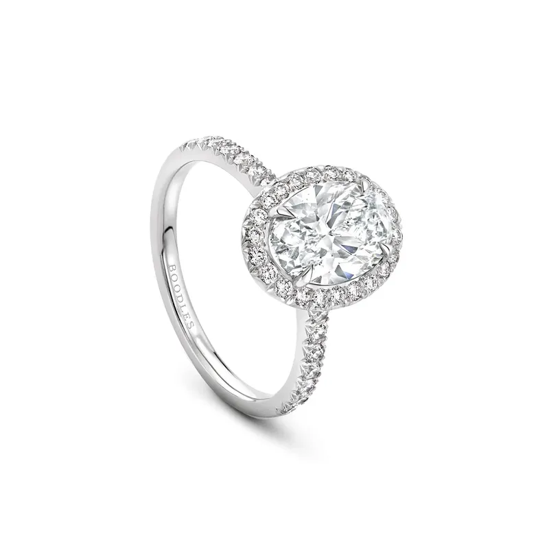 <p>Boodles Vintage oval diamond engagement ring in platinum.</p>