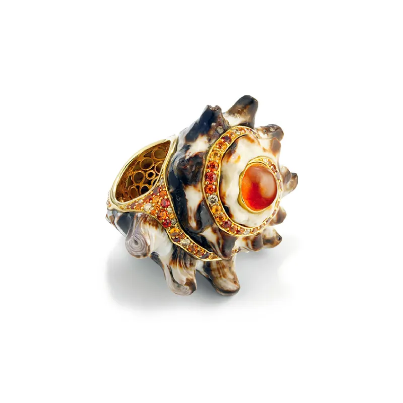 <p>‘Sumatra Sun King’ ring from ‘The Cinta Collection’ with conch shell, Spessartite garnet and champagne diamonds in 18k yellow gold</p>