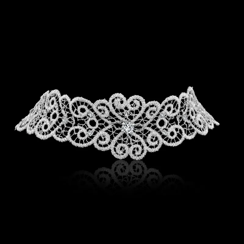 <p>Lace & Diamond choker in 18k white gold</p>