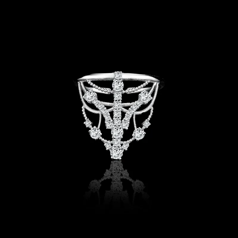 <p>Lace & Diamond ring in 18k white gold</p>