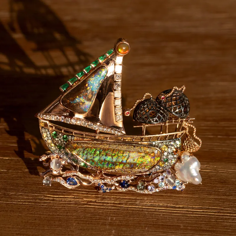<p>Jewelled boat sculpture was an instant conversation starter</p>
