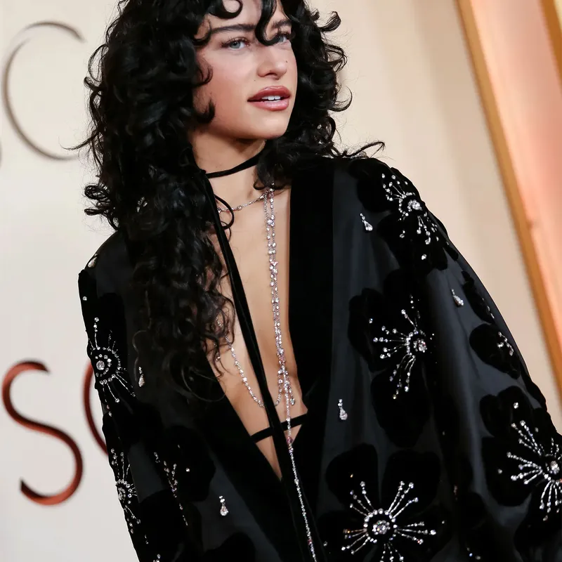 <p>Odessa A’zion wears lab-grown diamonds by Pandora</p>
