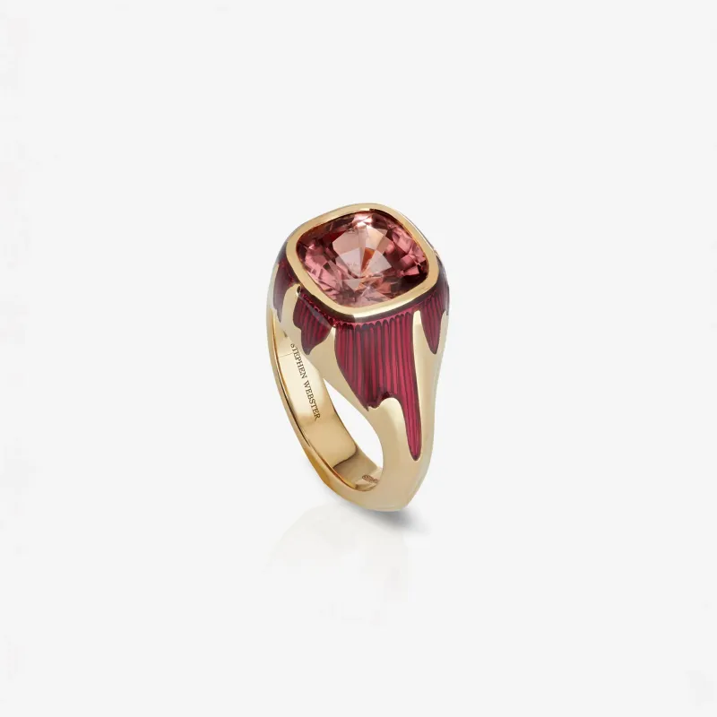 Stephen Webster Full Bleed Landscape signet ring in 18K yellow gold, set with a 4.10ct pink zircon