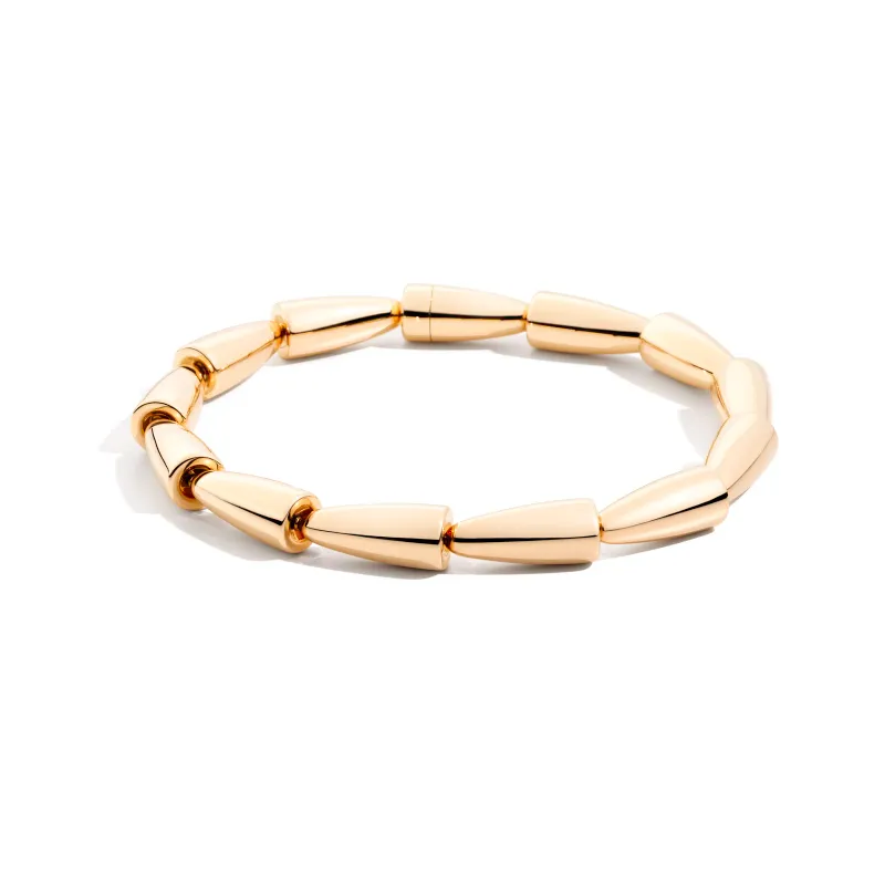Vhernier’s sculptural Calla bracelet in rose gold, showcasing the Maison’s distinctive fluid, contemporary design.