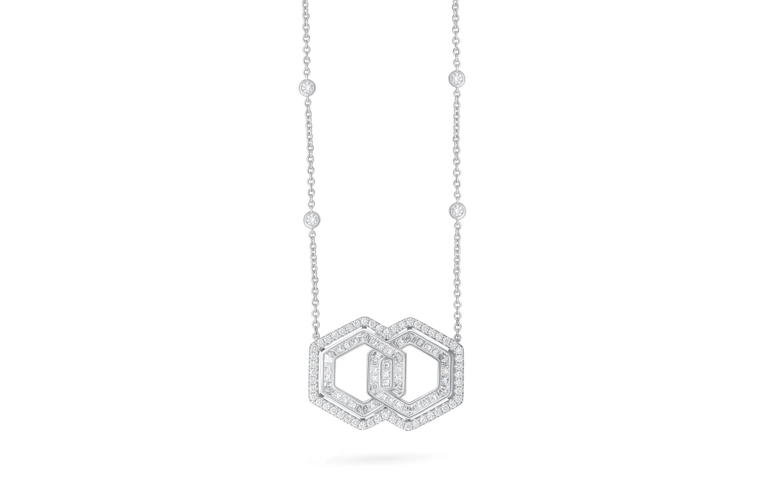 <p>AKANO Ezinne necklace with D-F colour and VVS clarity diamonds in 18k gold </p>