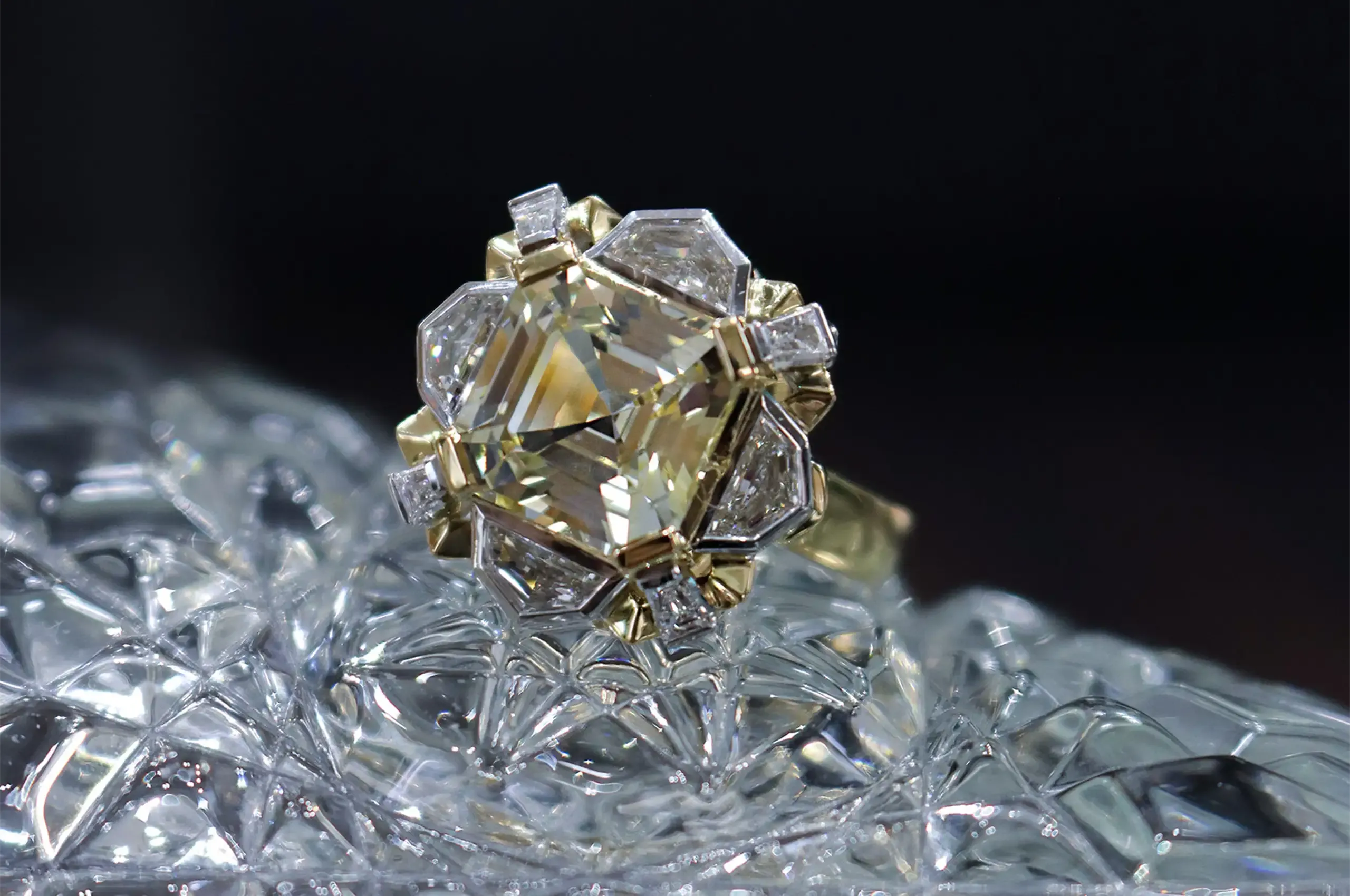 Artisans Bespoke Jewellers Empire Solis ring with a 5.60 carat Asscher-cut yellow sapphire and 1.05 carats of diamonds in 18k yellow and white gold