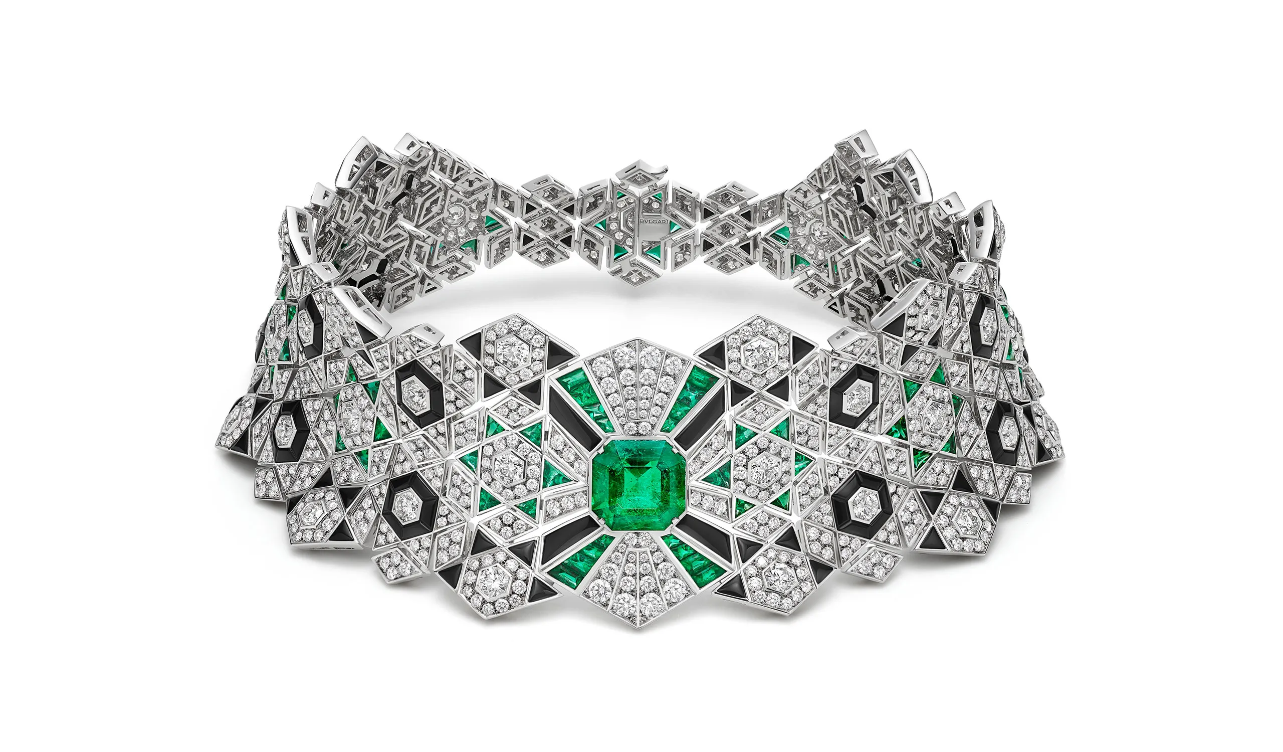 <p>The Eclettica Eclectic Embrace high jewellery choker, set with a 10.12ct octagonal Colombian emerald, diamonds and black onyx</p>
