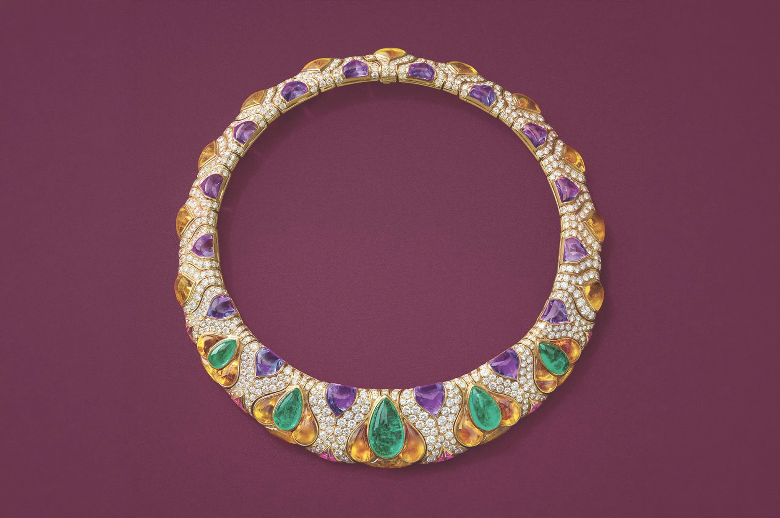 Two contemporary Chinese artists are included in the exhibition, extending Bvlgari’s jewellery narrative into contemporary artistic practice.