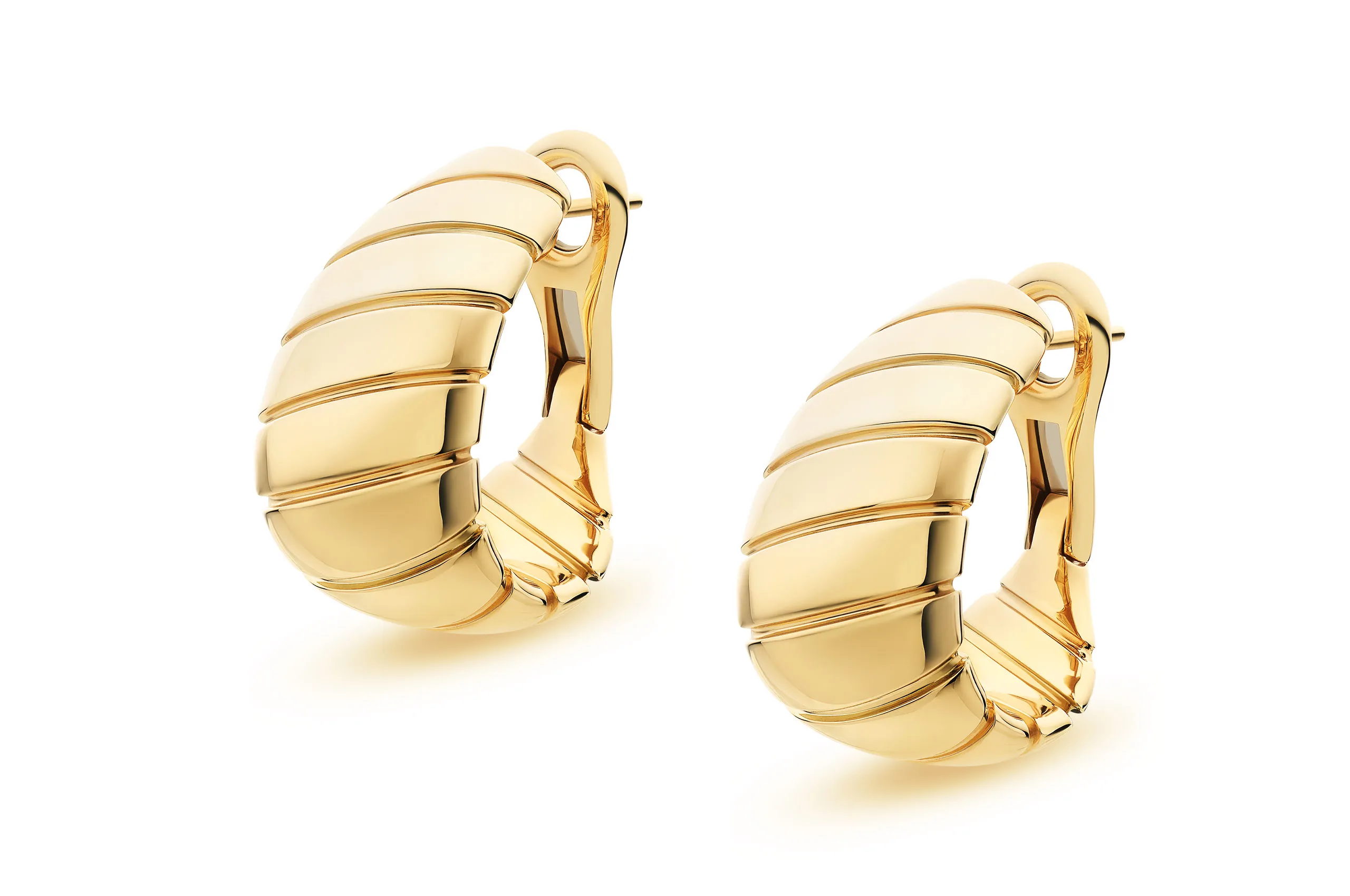 Yellow gold gives the latest Bvlgari creations a warm, unified finish.