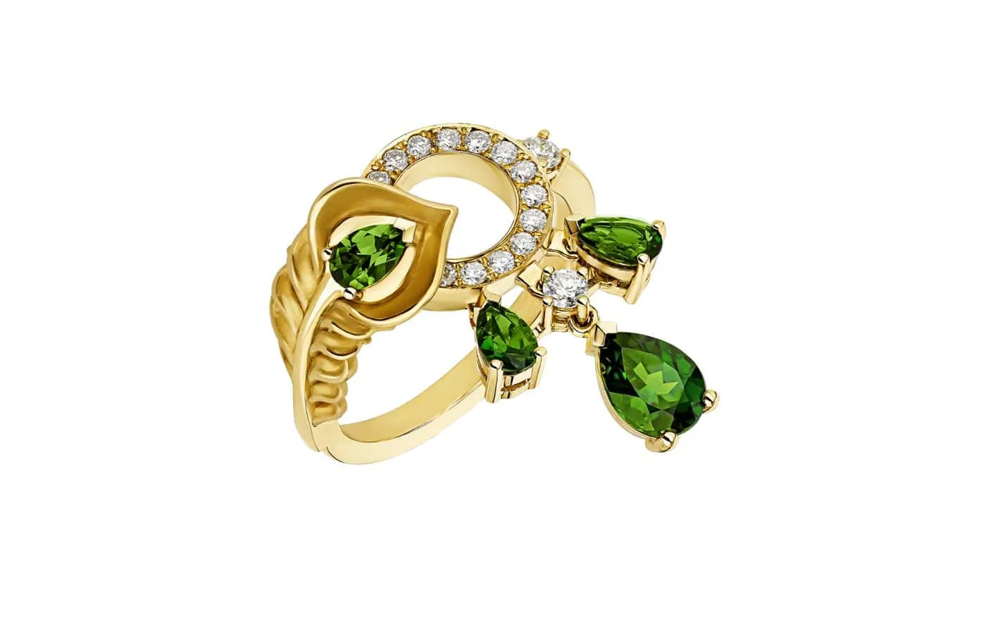 <p>Carrera y Carrera Mistral ring from the Origen collection with diopsites and diamonds in 18k yellow gold</p>