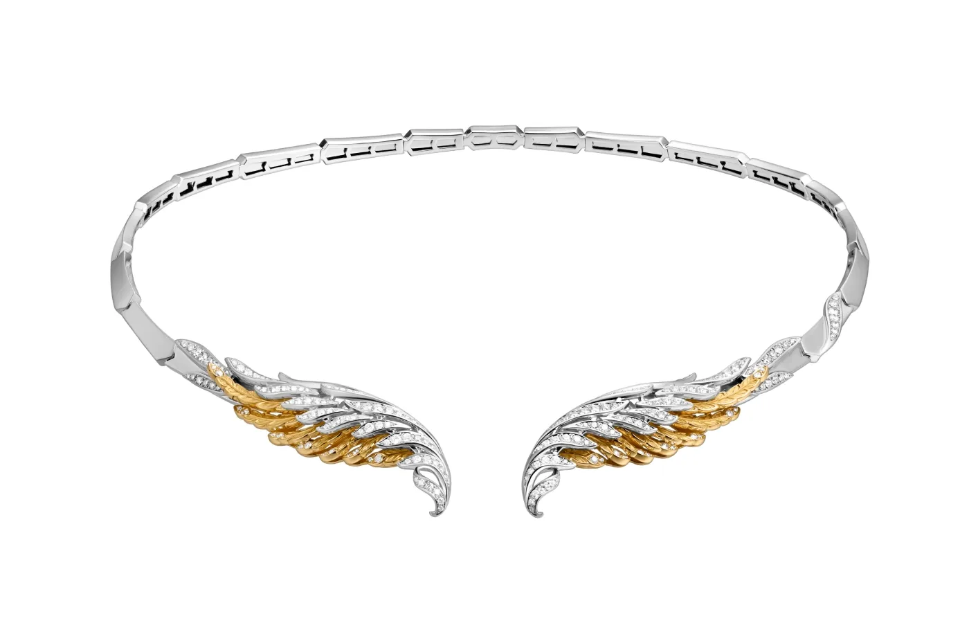 <p>Carrera y Carrera Libre necklace from the Vida collection with diamonds in 18k yellow and white gold</p>
