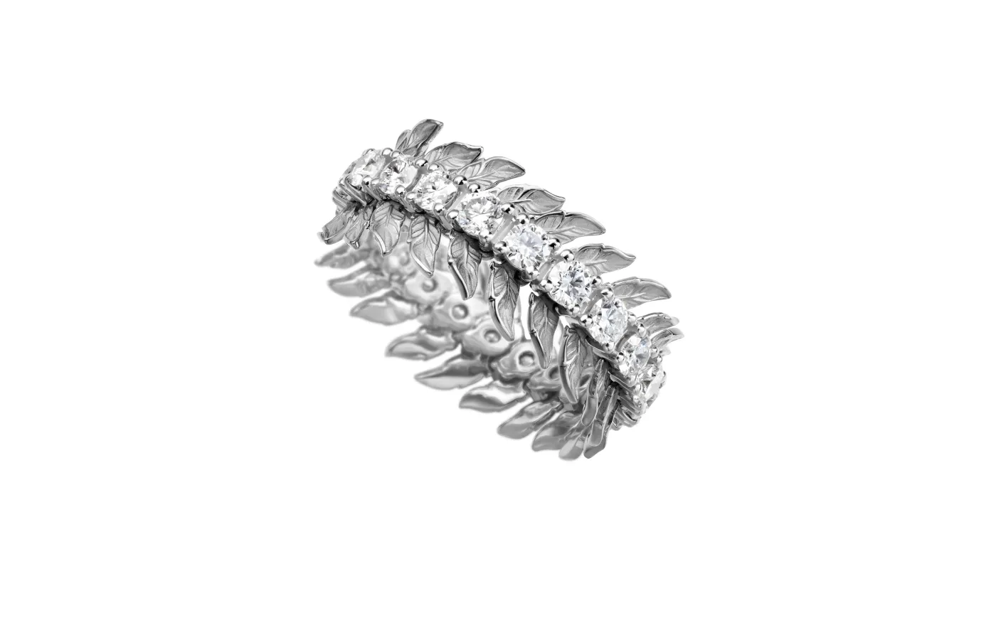 <p>Carrera y Carrera Libre ring with diamonds in 18k white gold</p>