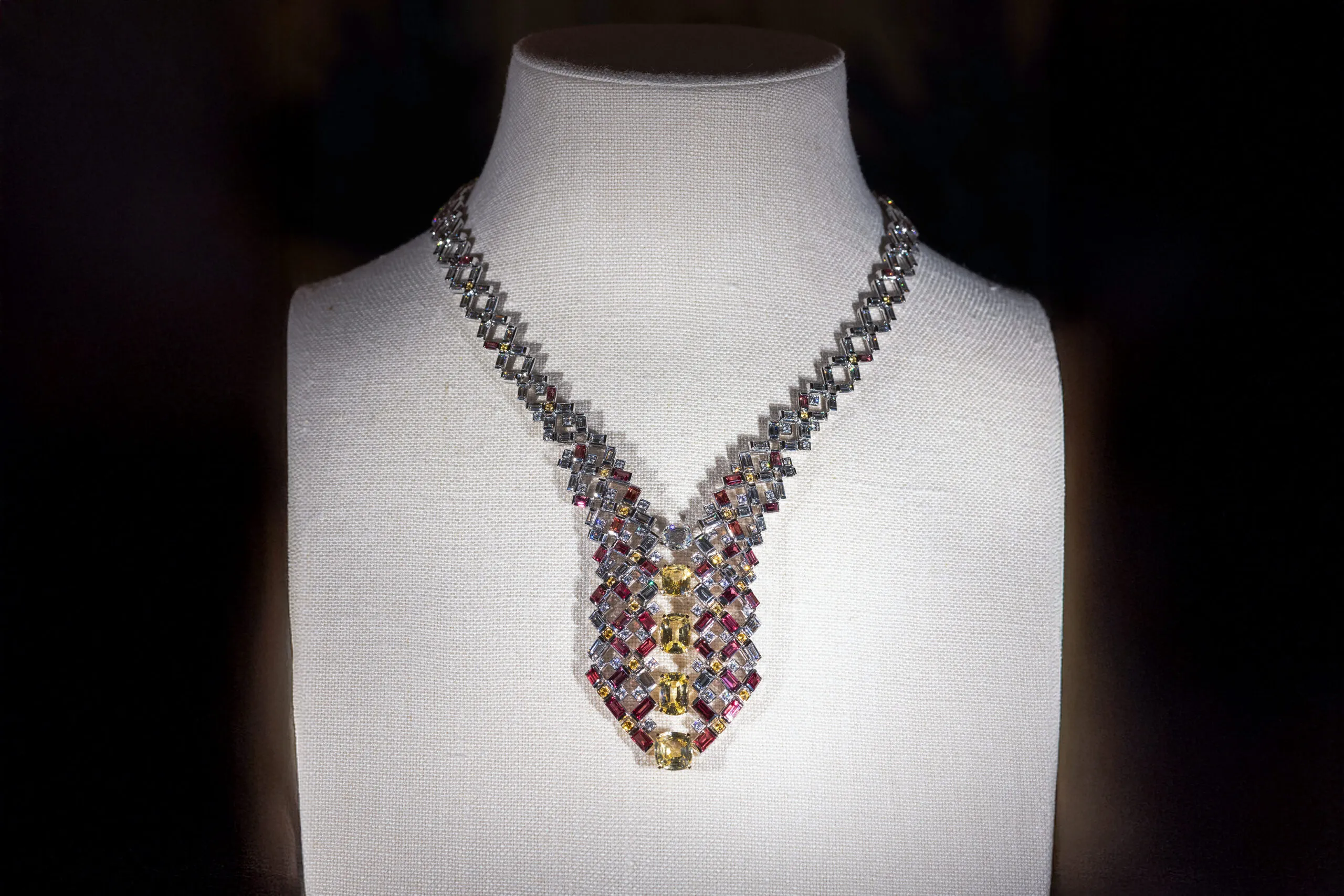 <p>Cartier necklace with five cushion and oval-shaped yellow sapphires and one 1.02-carat modified round-shaped rose-cut diamond set in 18k white and yellow gold, part of the En Équilibre High Jewellery collection</p>