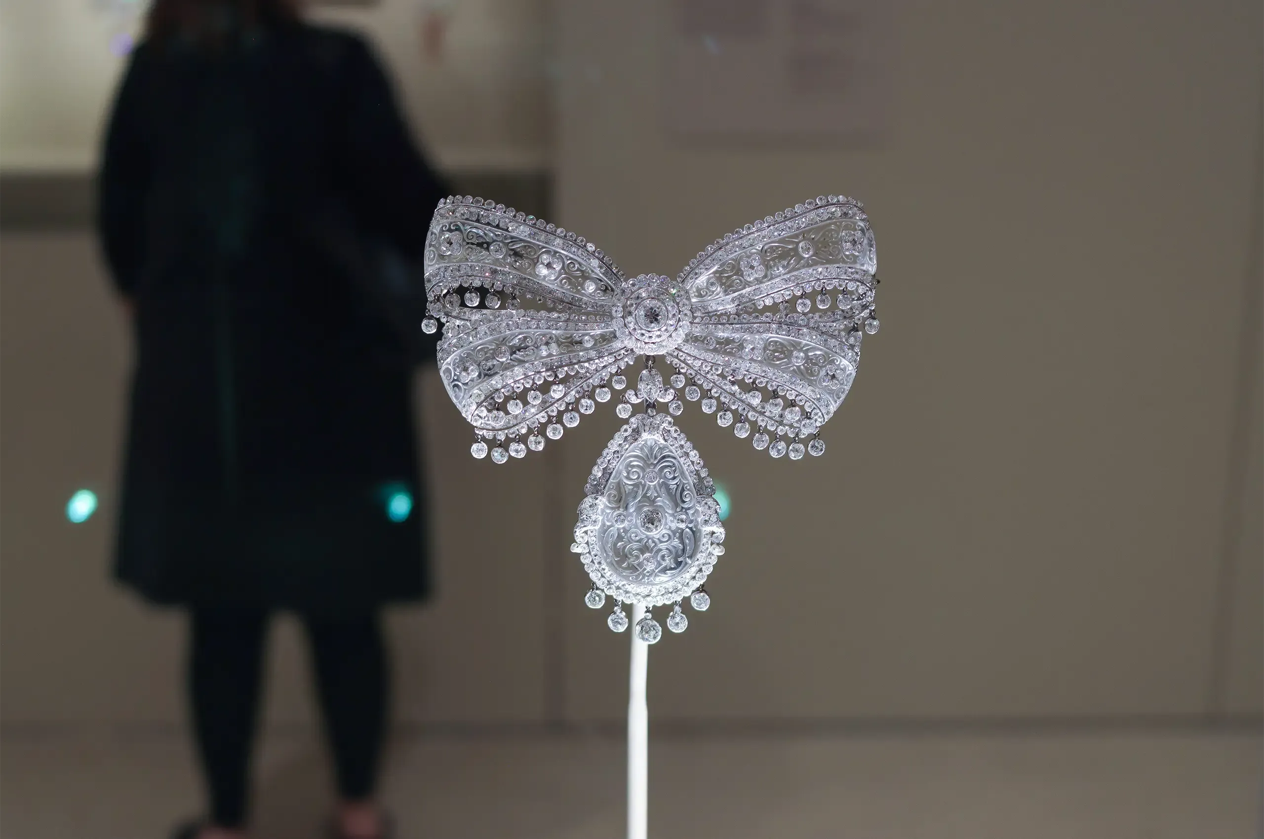Cartier stomacher brooch, 1913, a special order in carved rock crystal, diamonds and platinum, with a detachable pear-shaped pendant. Cartier Collection