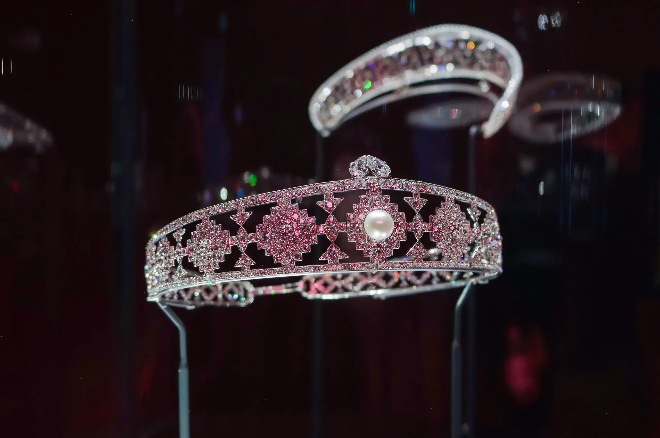 Cartier bandeau, 1924, in platinum, diamonds and a natural pearl, created as a special order for Nanaline Duke and later owned by her daughter, Doris Duke. Cartier Collection