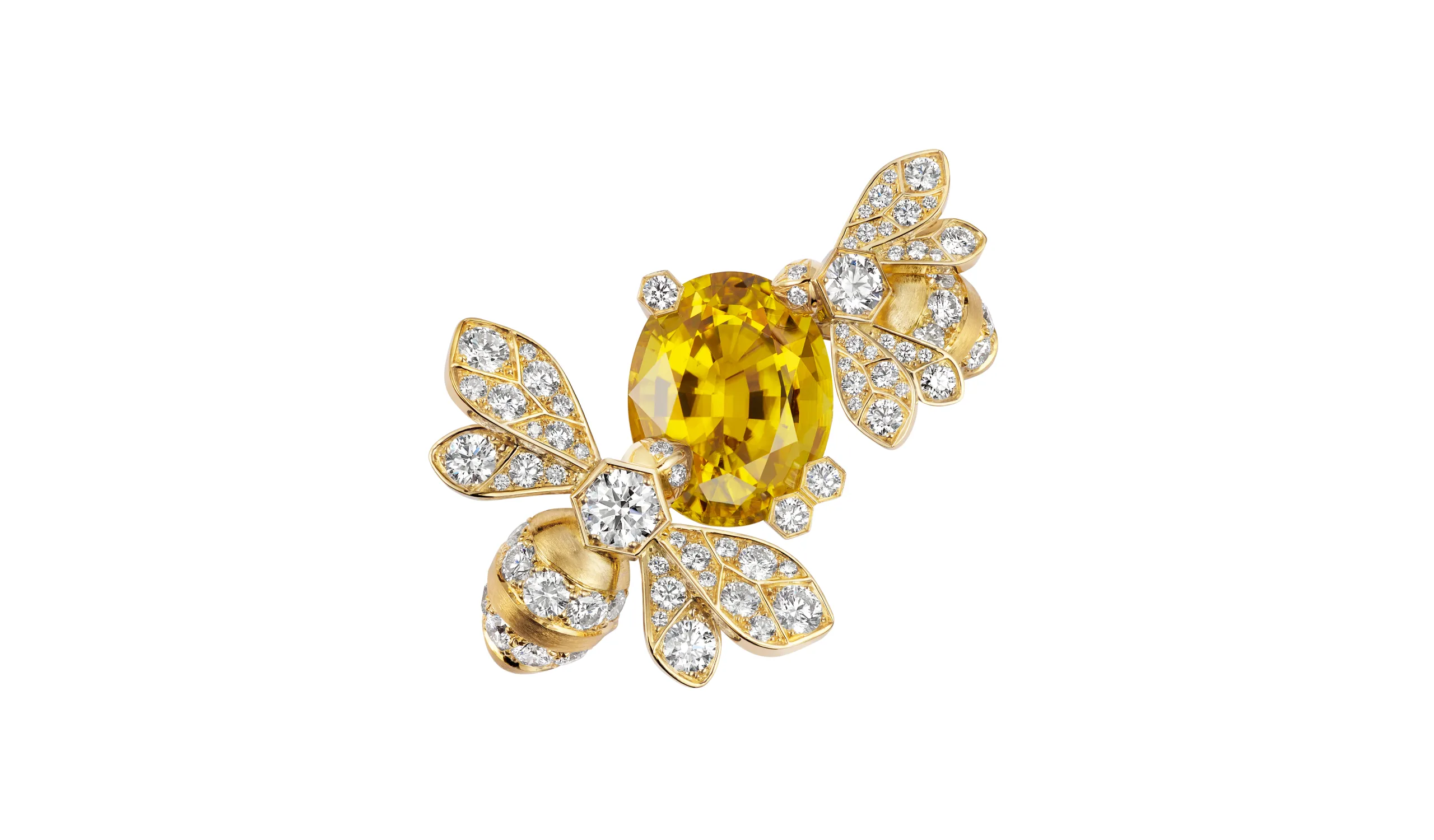 <p>Chaumet Bee brooch in yellow gold, set with an oval cut yellow tourmaline and brilliant-cut diamonds</p>