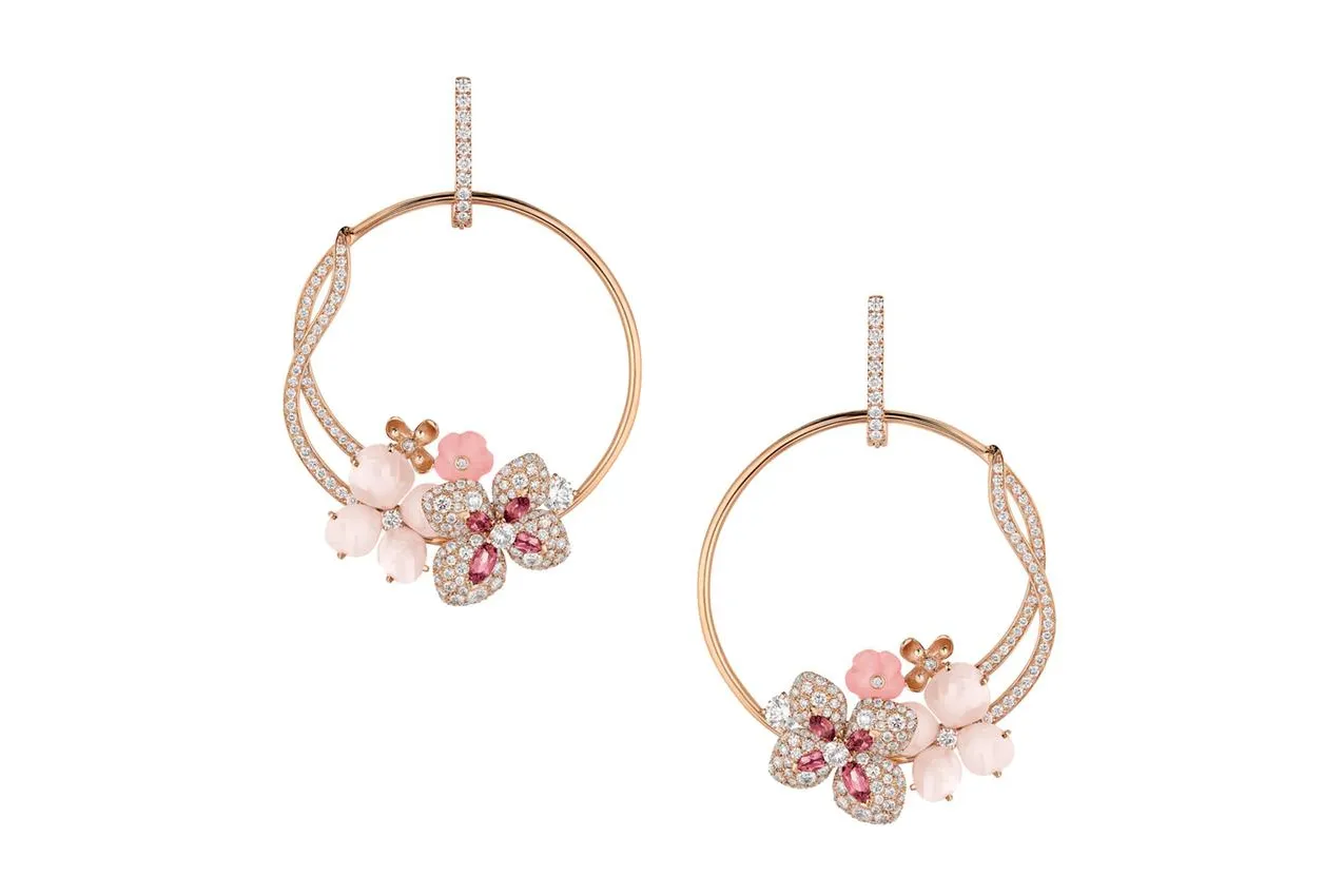 <p>Chaumet Hortensia collection</p>