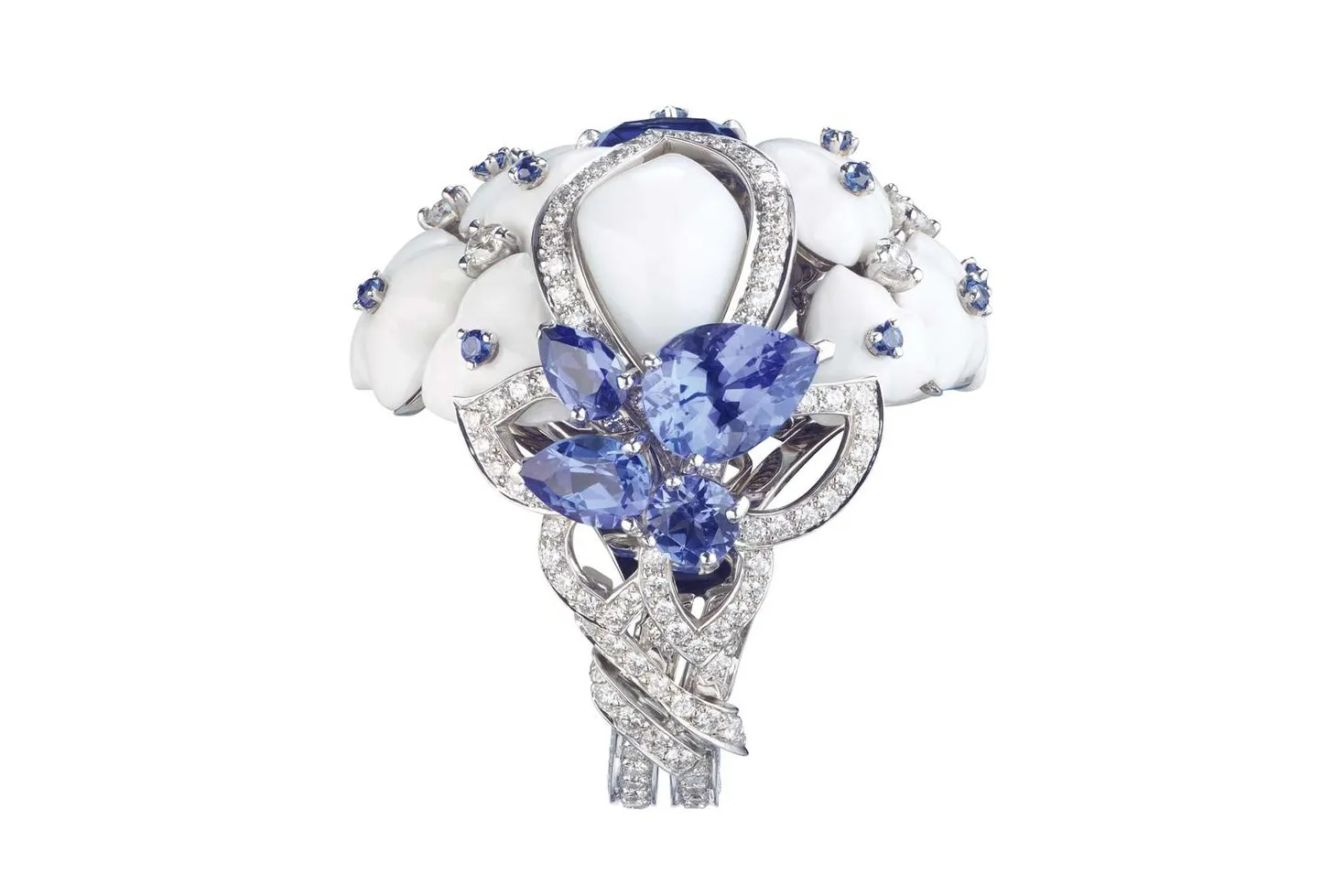 <p>Chaumet Hortensia collection</p>