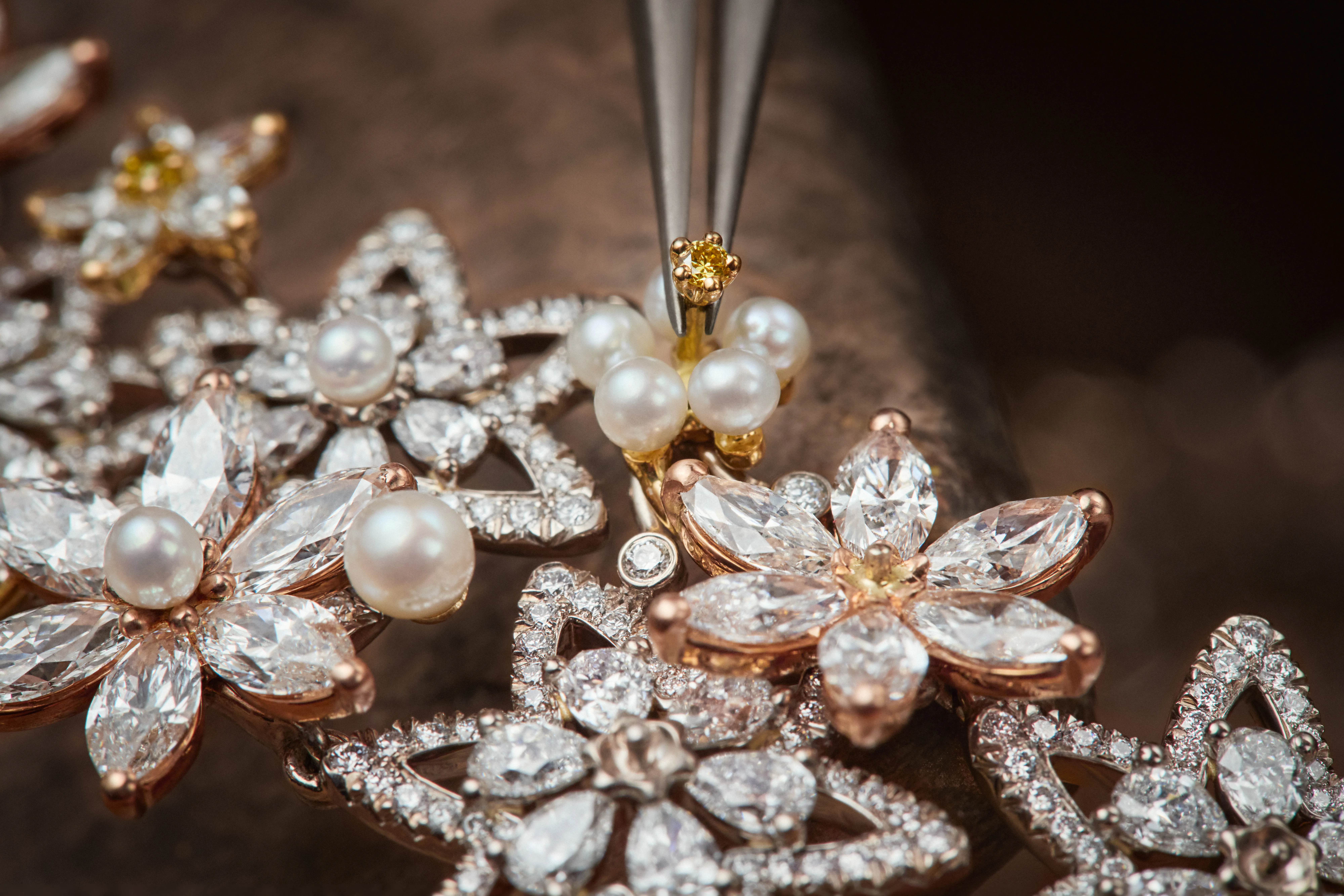 <p>The occasional placement of yellow gems in a signature necklace from the Dior Milly Dentelle High Jewellery collection helps to create a three-dimensional look </p>