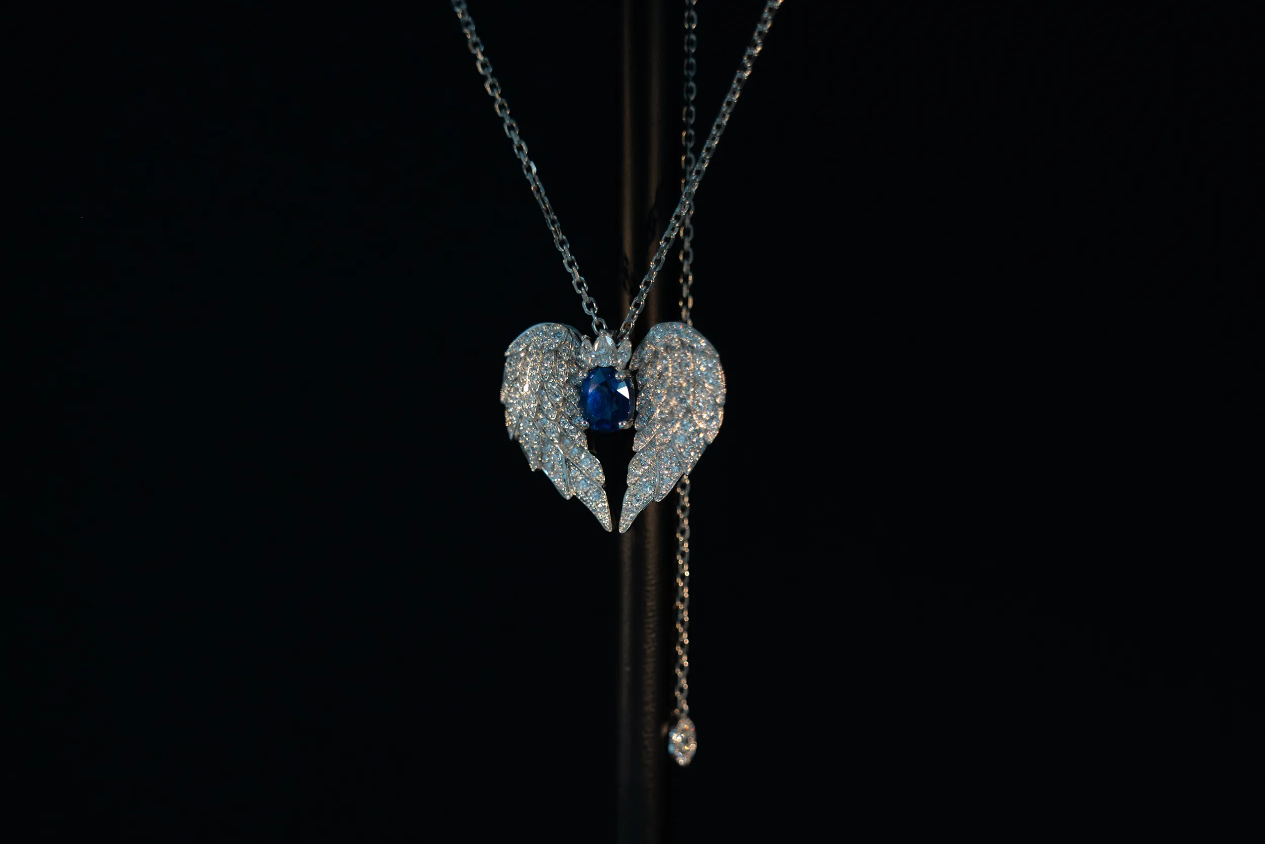 <p>The bespoke pendant created by El&#8217;eeté Jewellery Founder Elvira Iurova for Katerina Perez on display at the &#8216;What’s Brought to Life?&#8217; exhibition in Dubai in February 2025</p>
