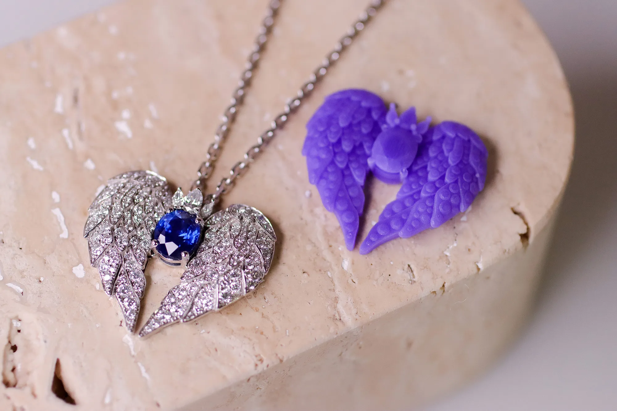 <p>The wax mould presented to Katerina Perez before her bespoke oval-shaped sapphire and diamond pendant was created by El&#8217;eeté Jewellery</p>
